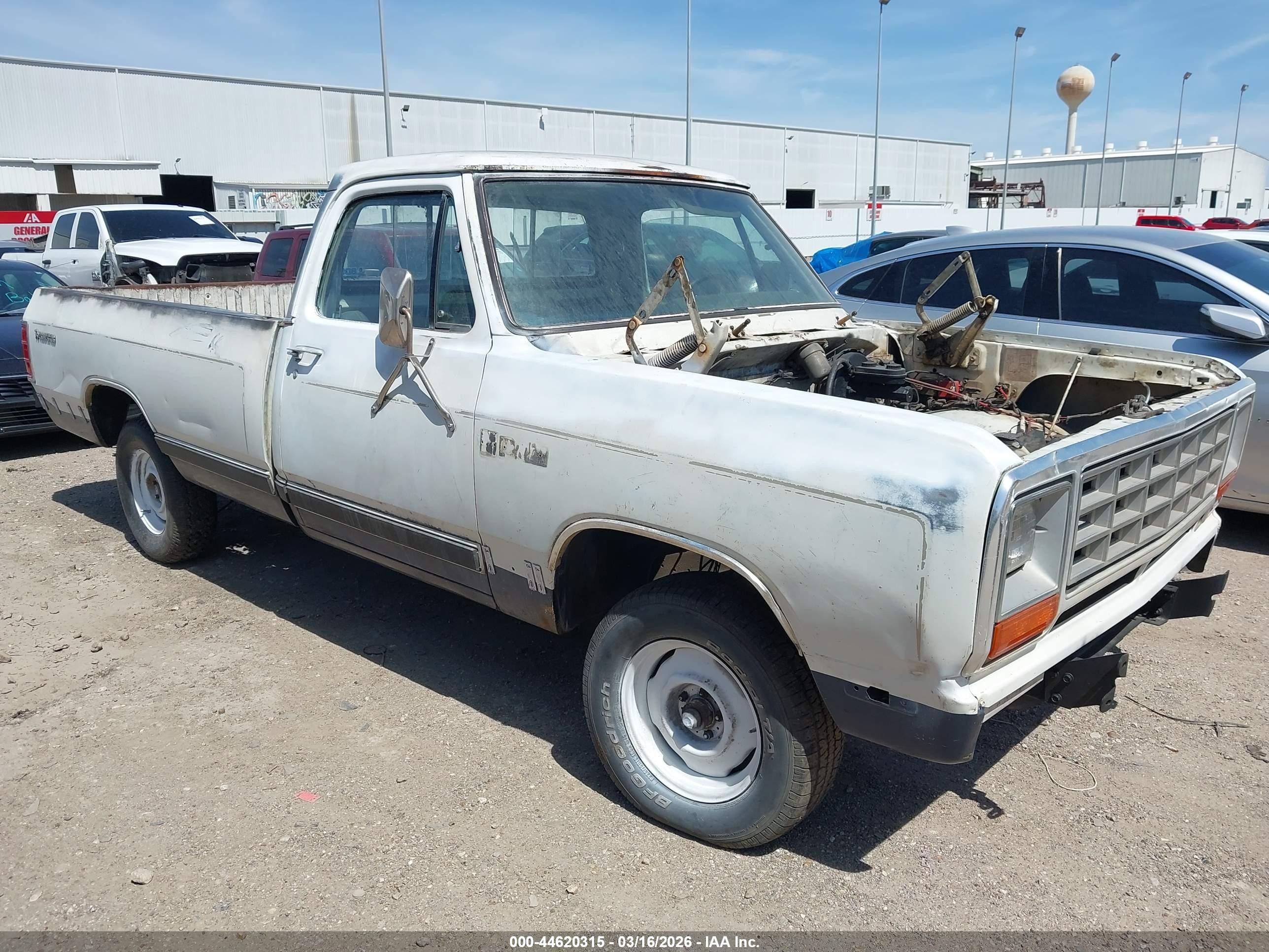 1984 Dodge D-series D150 White vin: 1B7FD14TXES212358