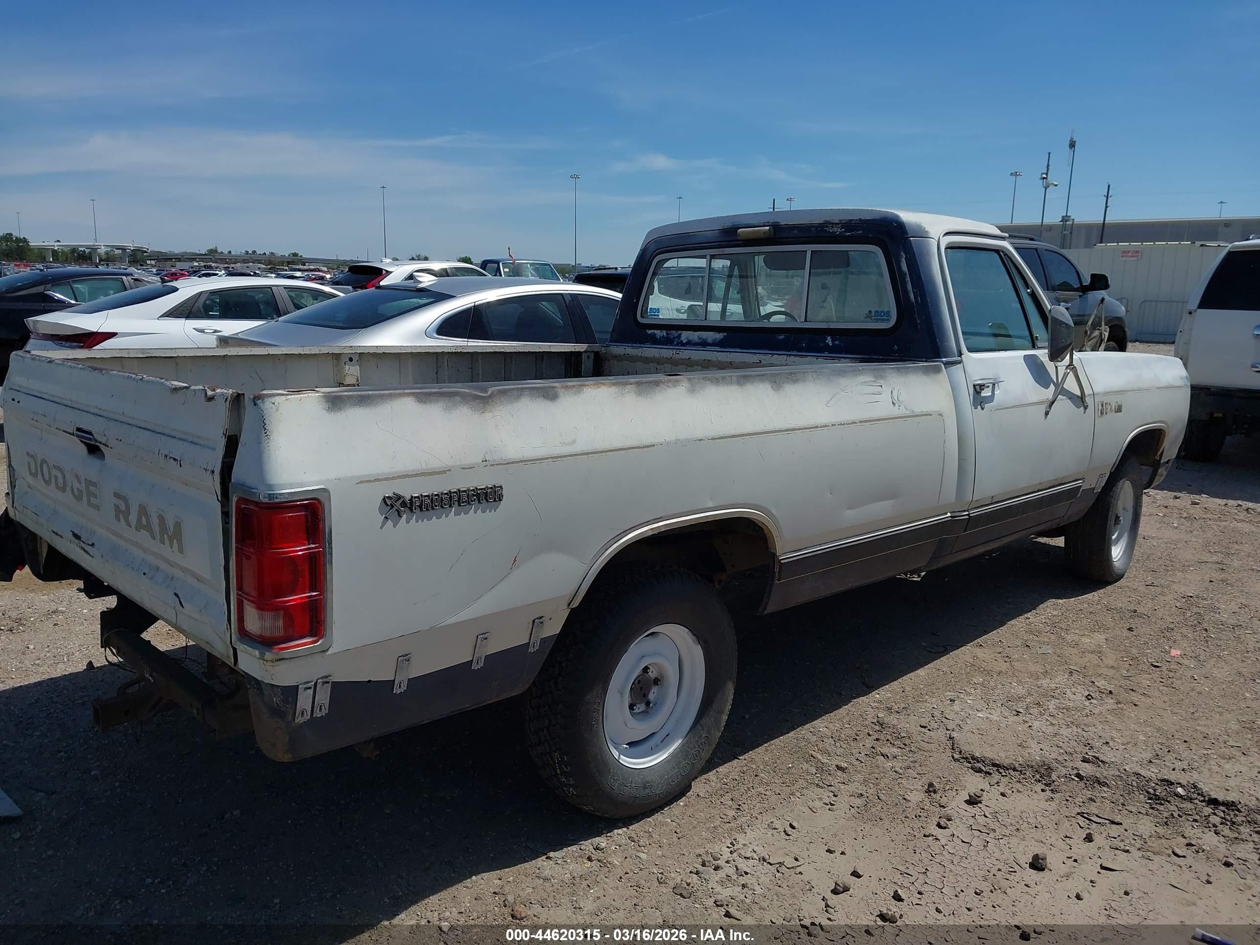 1984 Dodge D-series D150 White vin: 1B7FD14TXES212358