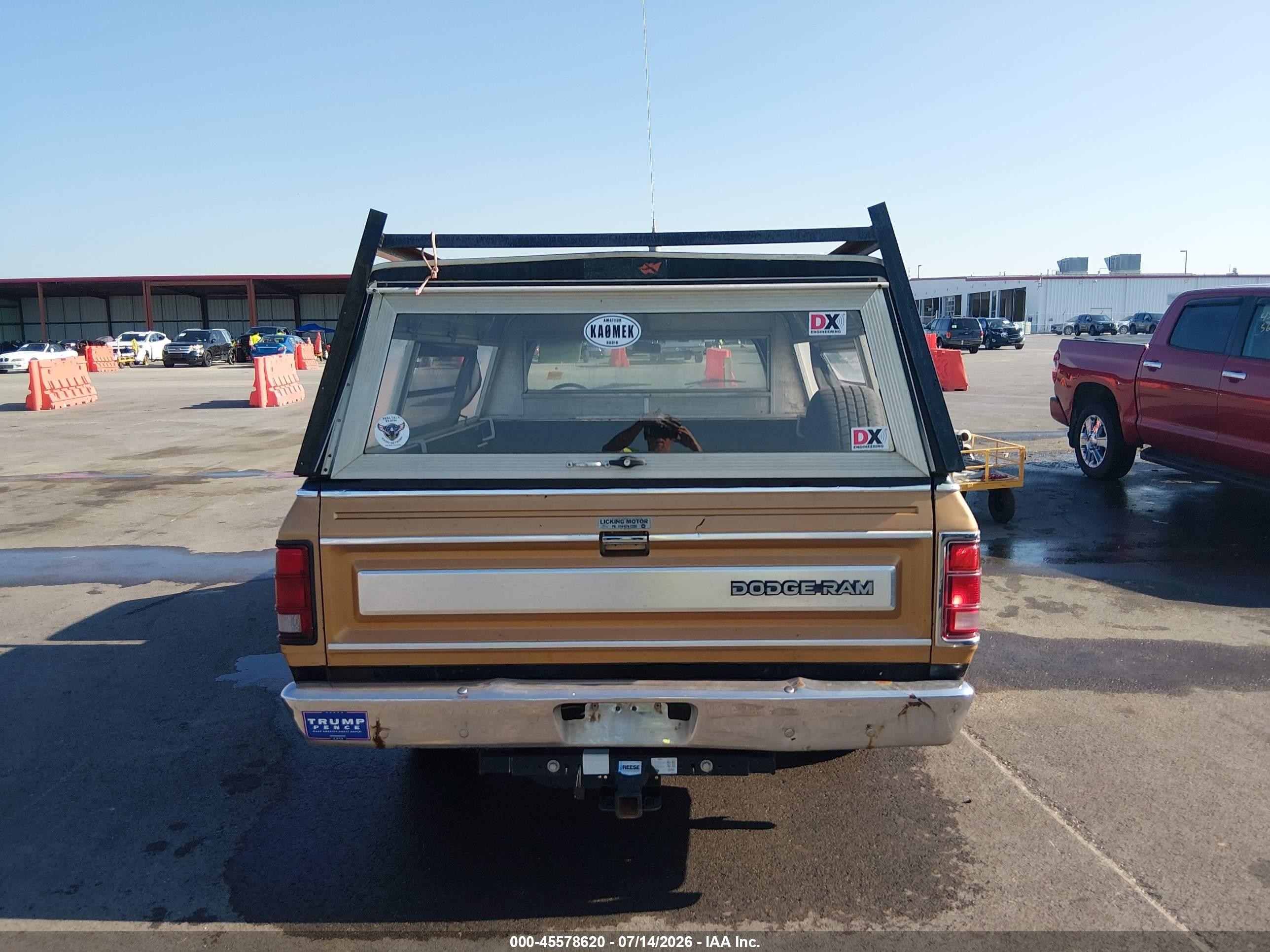 1985 Dodge D-series D100/d150 Brown vin: 1B7FD14TXFS706477