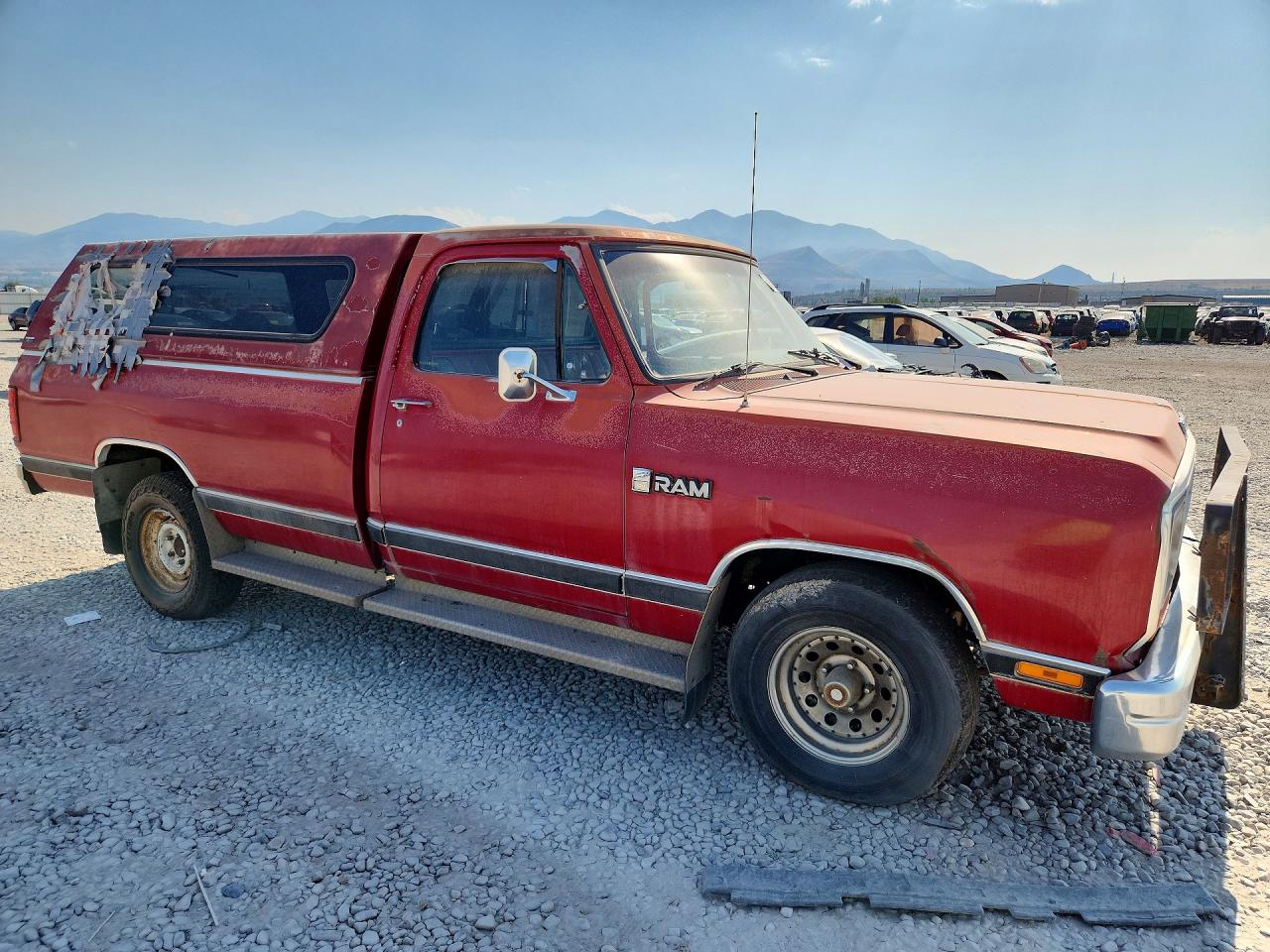 1989 Dodge D-series D100 Red vin: 1B7FE06X6KS086146