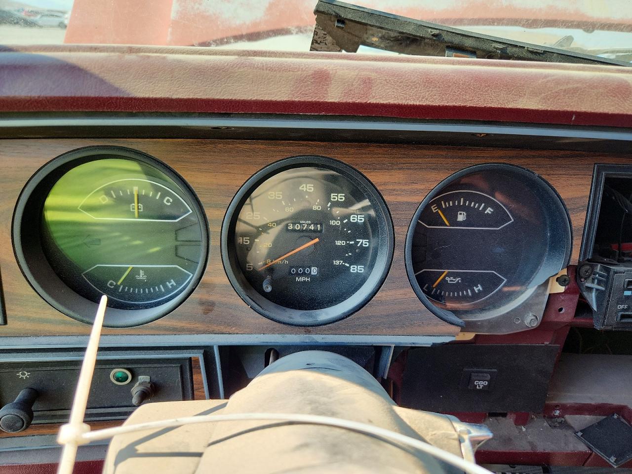 1989 Dodge D-series D100 Red vin: 1B7FE06X6KS086146