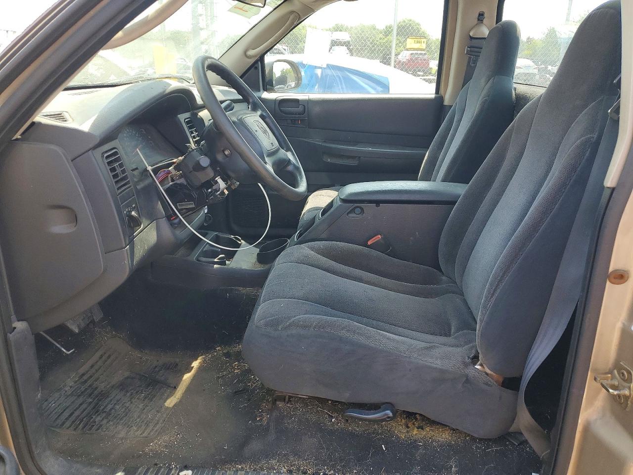 2002 Dodge Dakota Base, Sxt Gold vin: 1B7FL16X12S590325