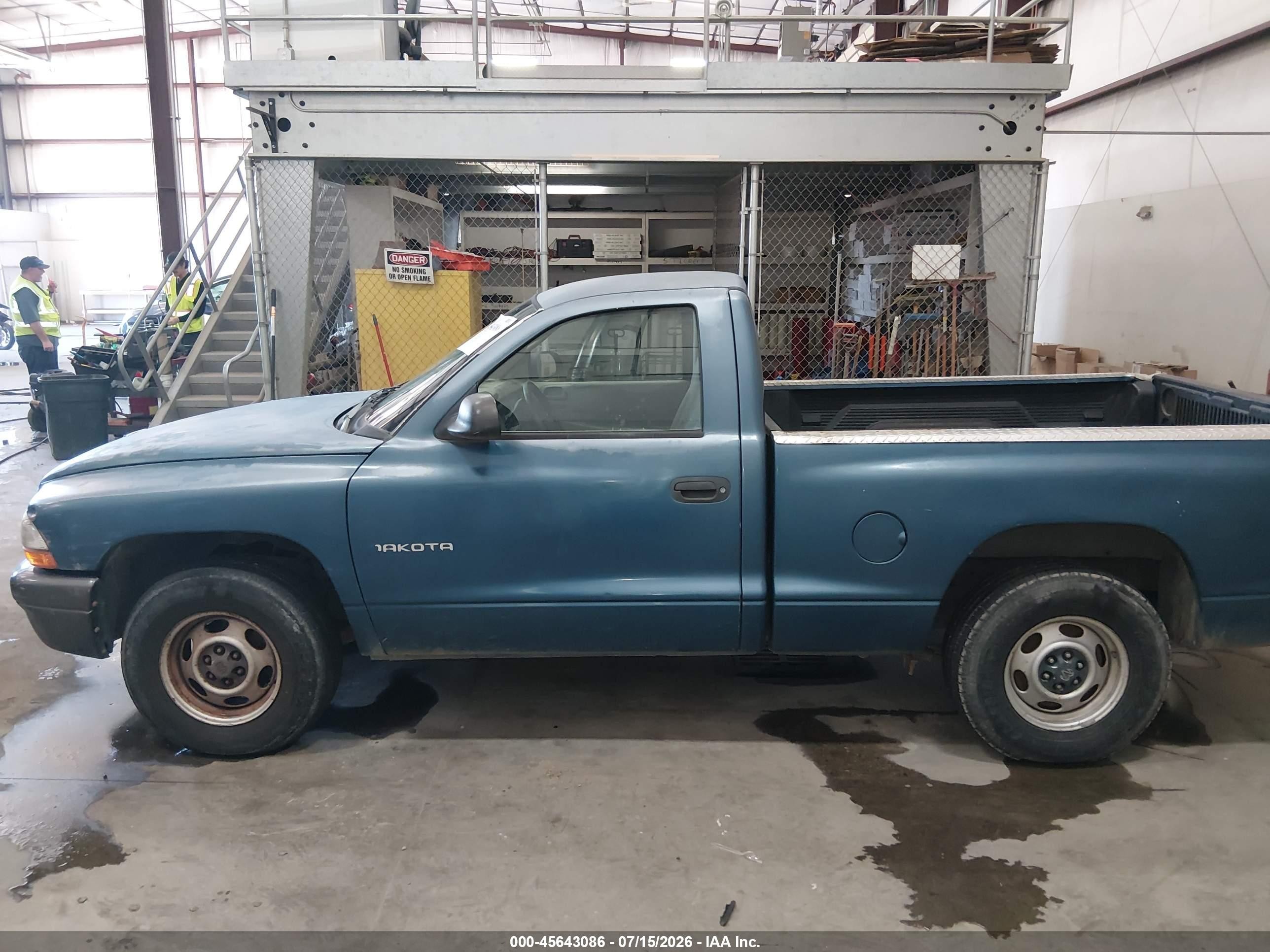 2002 Dodge Dakota   Синий vin: 1B7FL16X92S601975