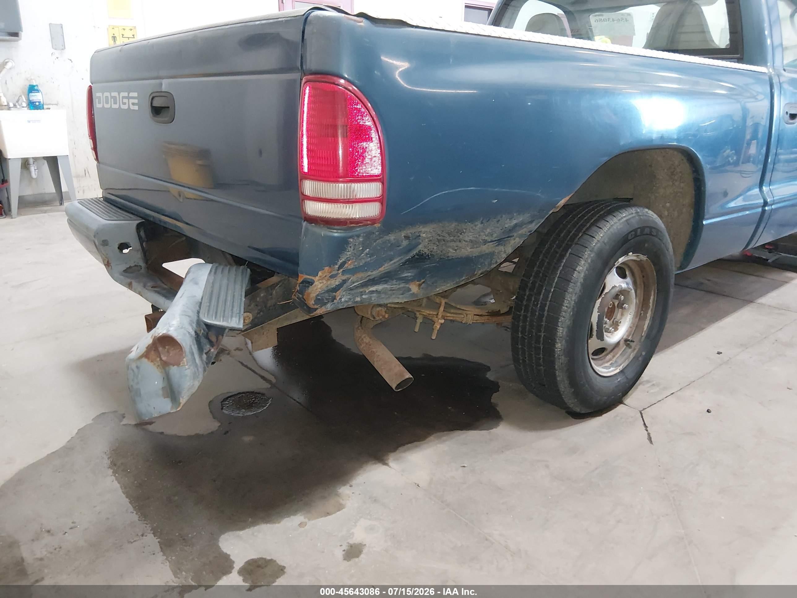 2002 Dodge Dakota   Синий vin: 1B7FL16X92S601975