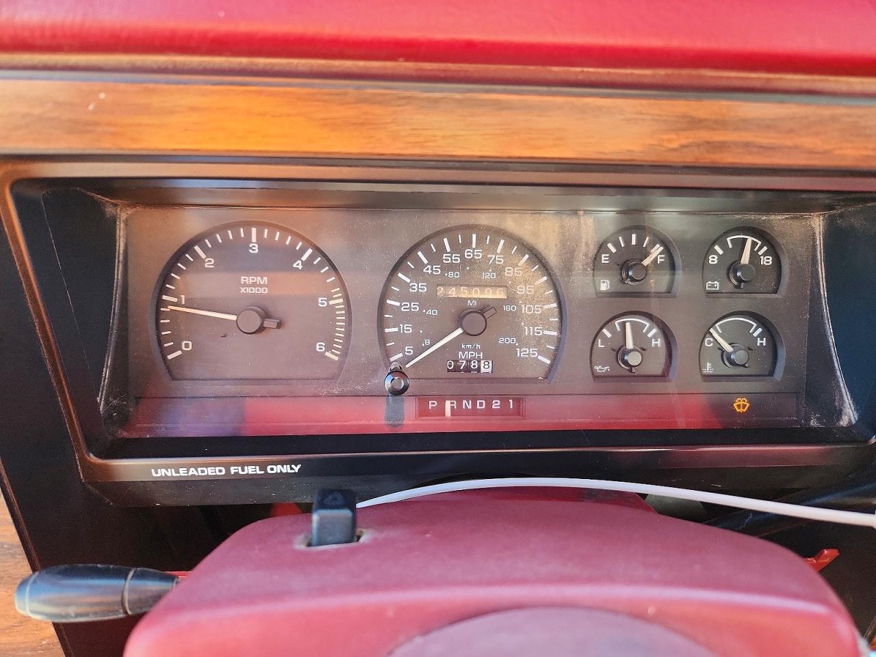 1992 Dodge Dakota Two Tone vin: 1B7FL23X3NS647378