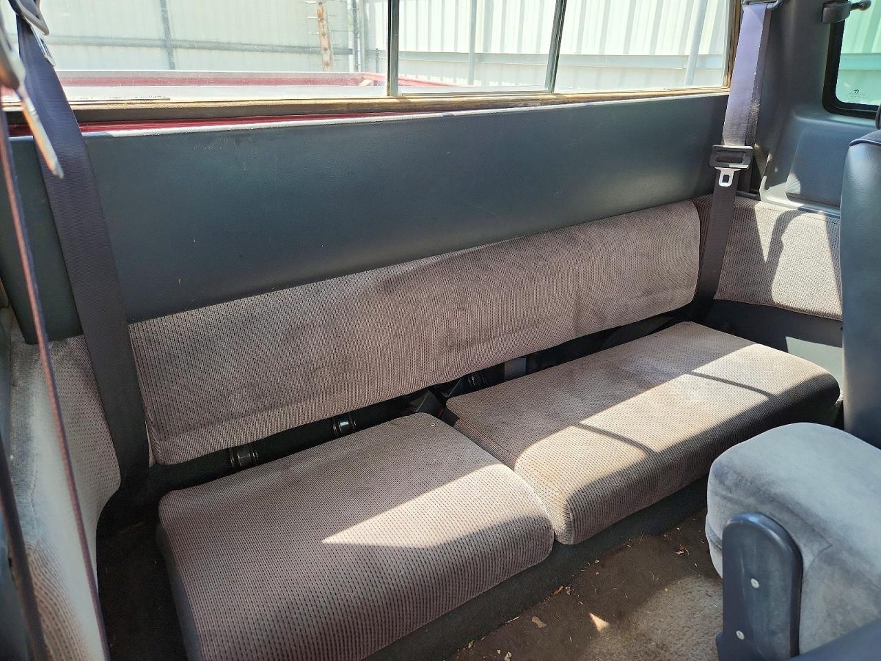 1992 Dodge Dakota Two Tone vin: 1B7FL23X4NS619492