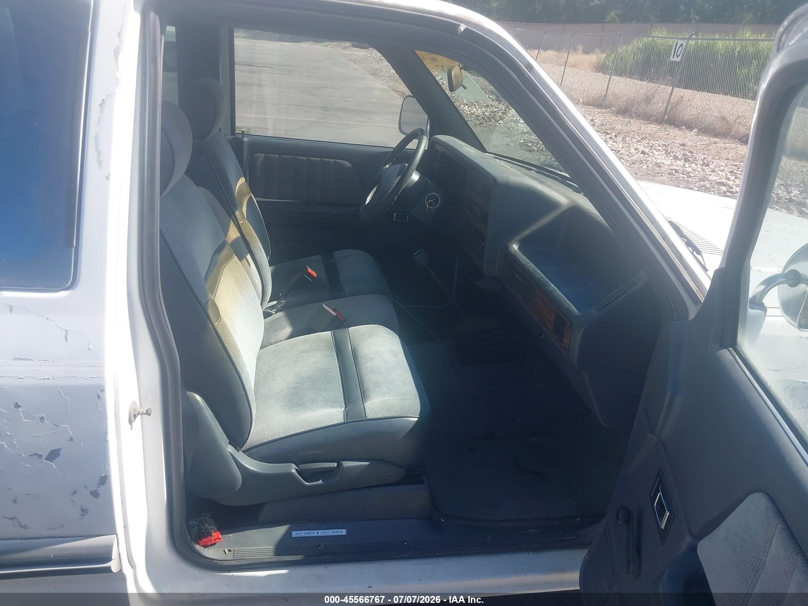 1993 Dodge Dakota   Белый vin: 1B7FL23X5PS286075