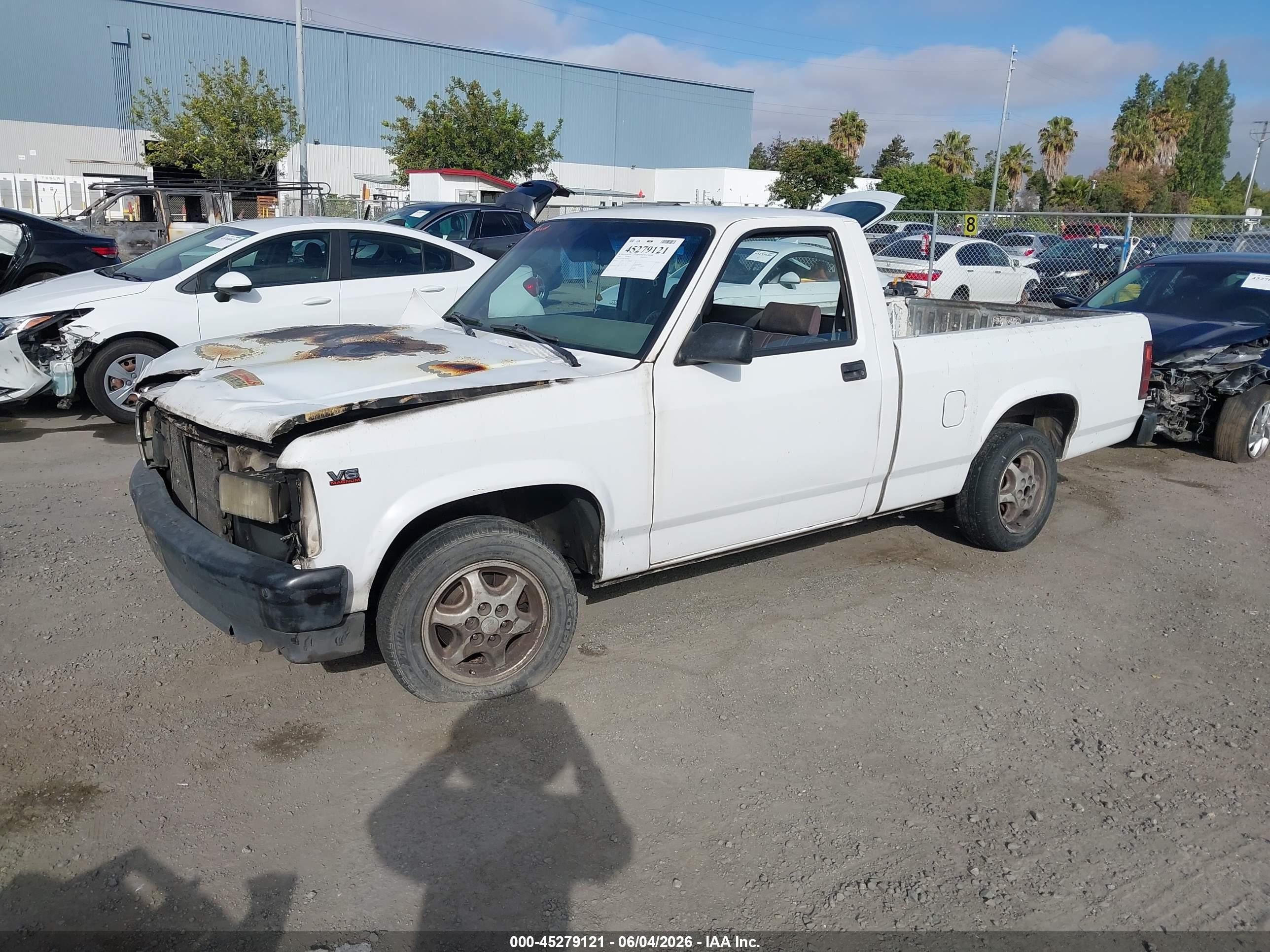1995 Dodge Dakota   White vin: 1B7FL26X1SW944682