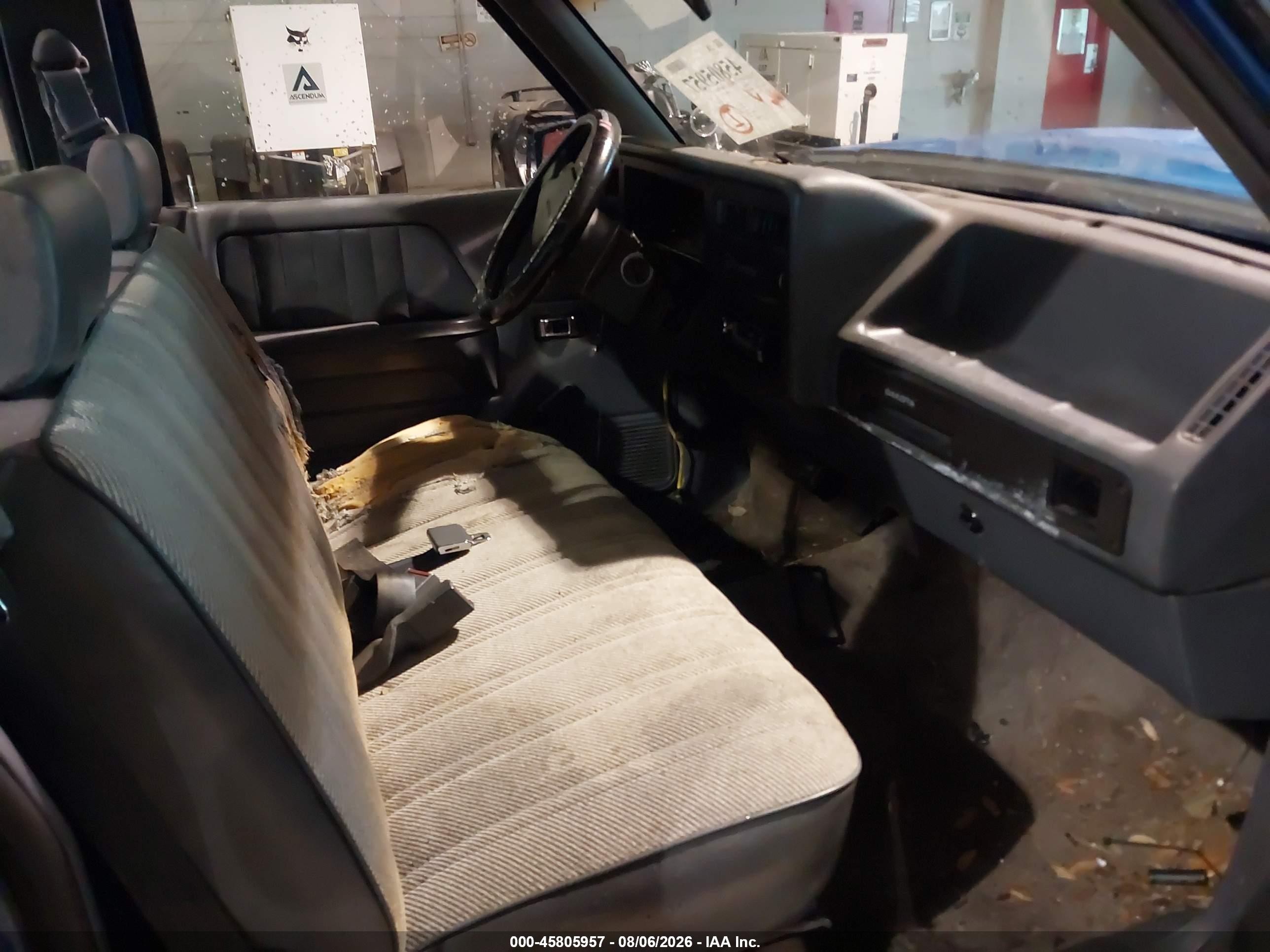 1993 Dodge Dakota Blue vin: 1B7FL26X2PS266989