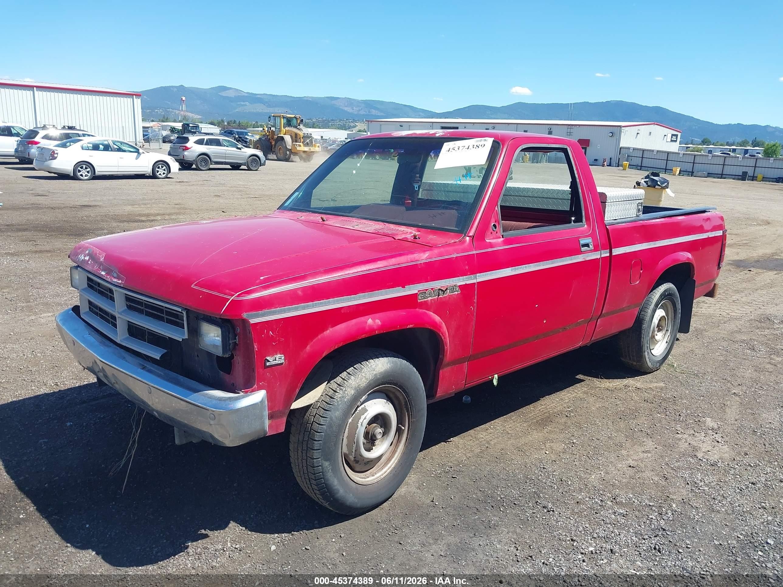 1989 Dodge Dakota   Red vin: 1B7FL26X3KS004570