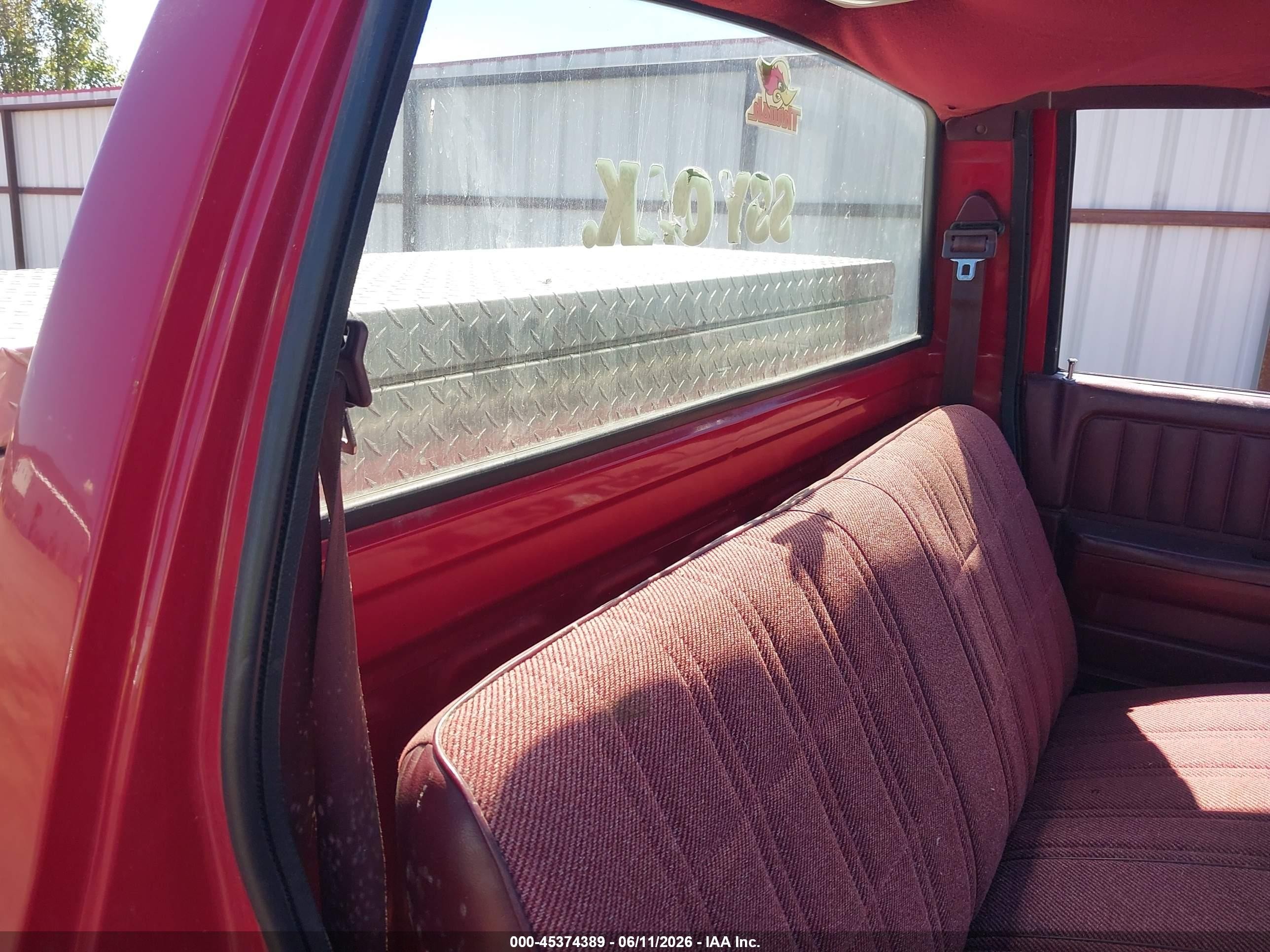 1989 Dodge Dakota   Red vin: 1B7FL26X3KS004570