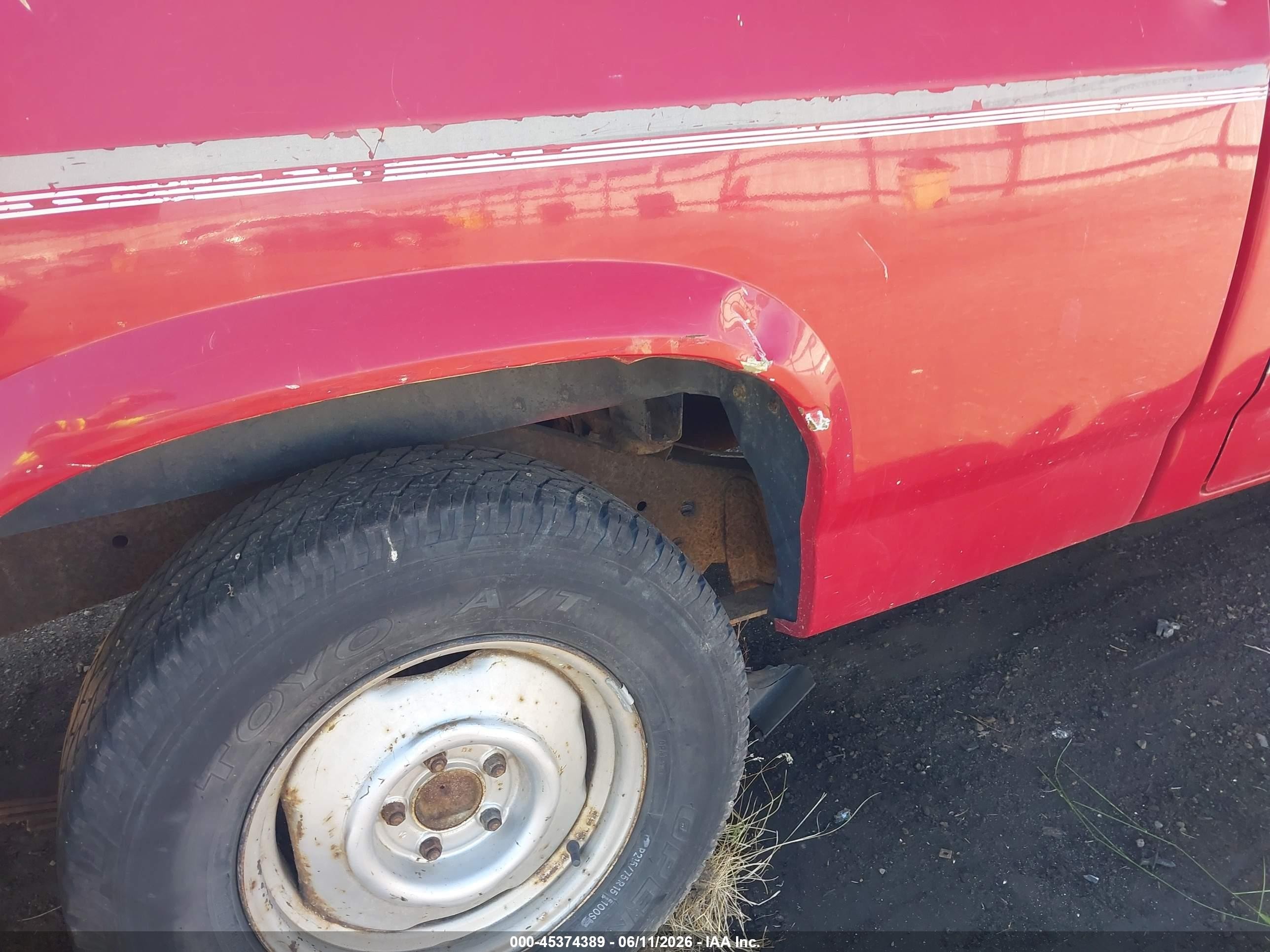 1989 Dodge Dakota   Red vin: 1B7FL26X3KS004570