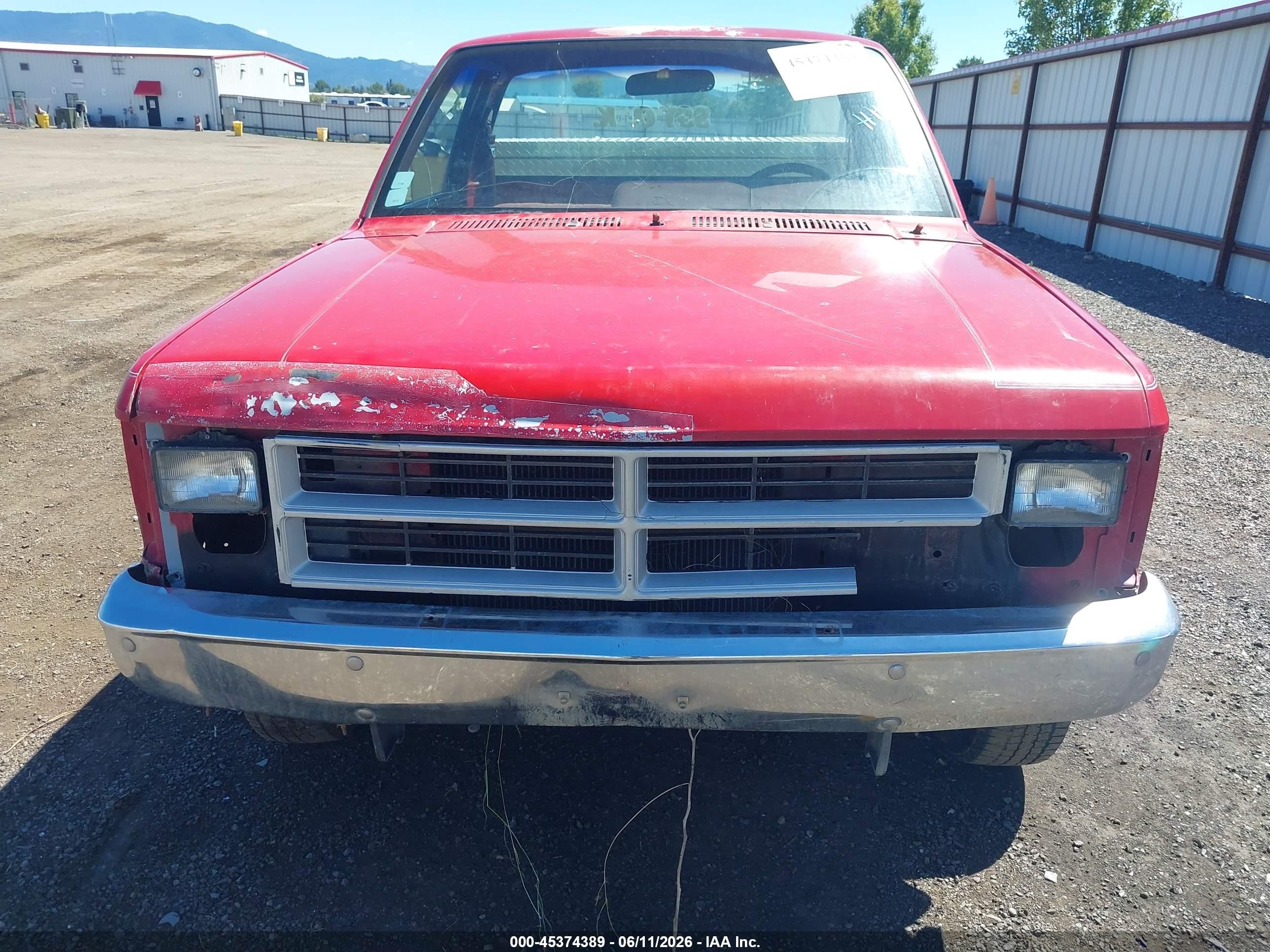 1989 Dodge Dakota   Red vin: 1B7FL26X3KS004570