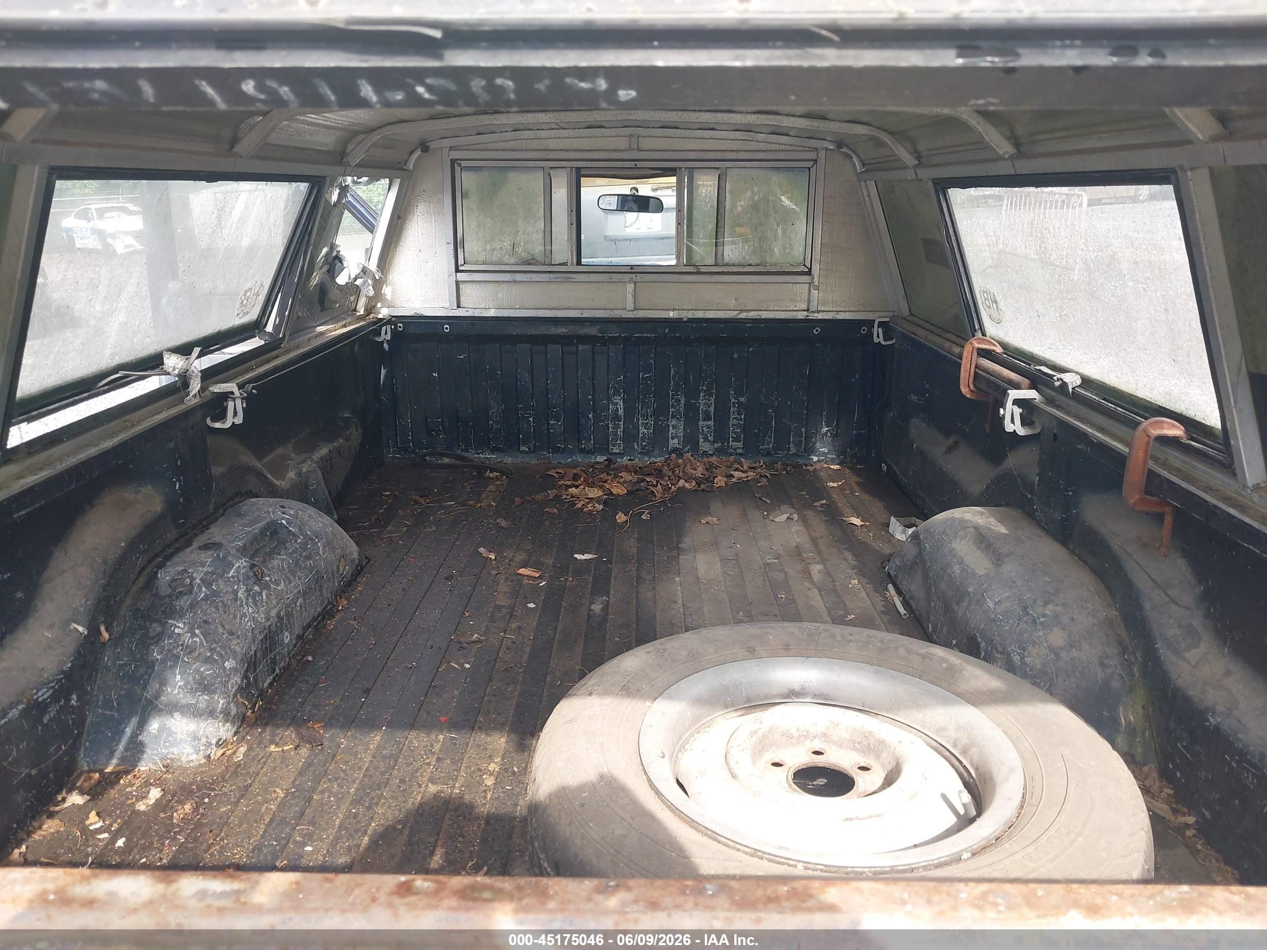 1992 Dodge Dakota   Gray vin: 1B7FL26X3NS539757