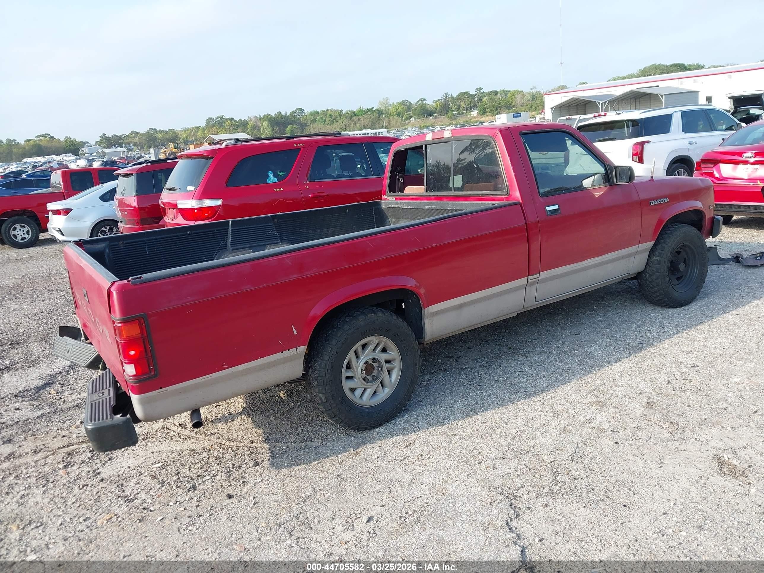 1989 Dodge Dakota   Red vin: 1B7FL26X4KS158673