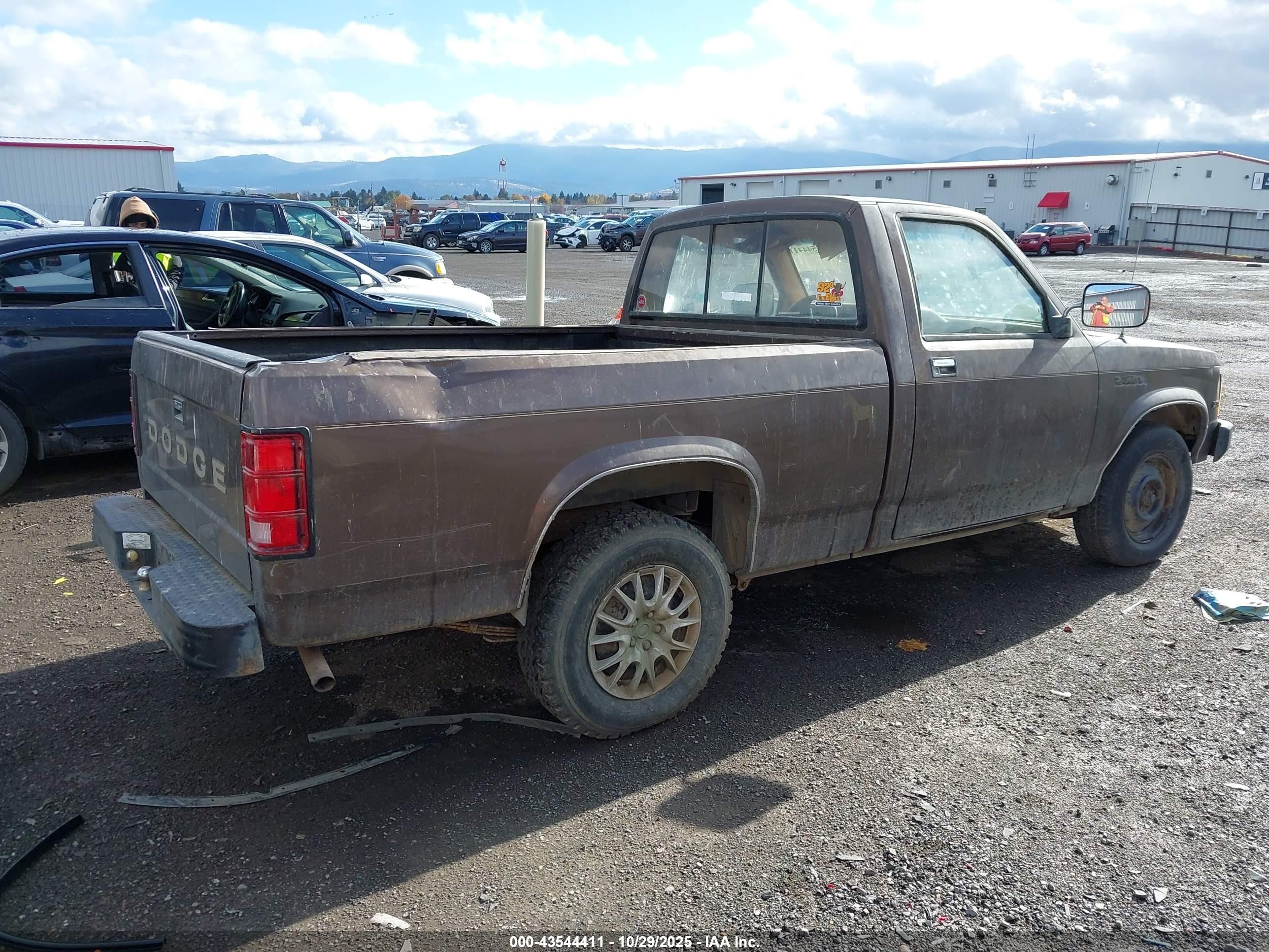 1989 Dodge Dakota   Brown vin: 1B7FL26X5KS160822