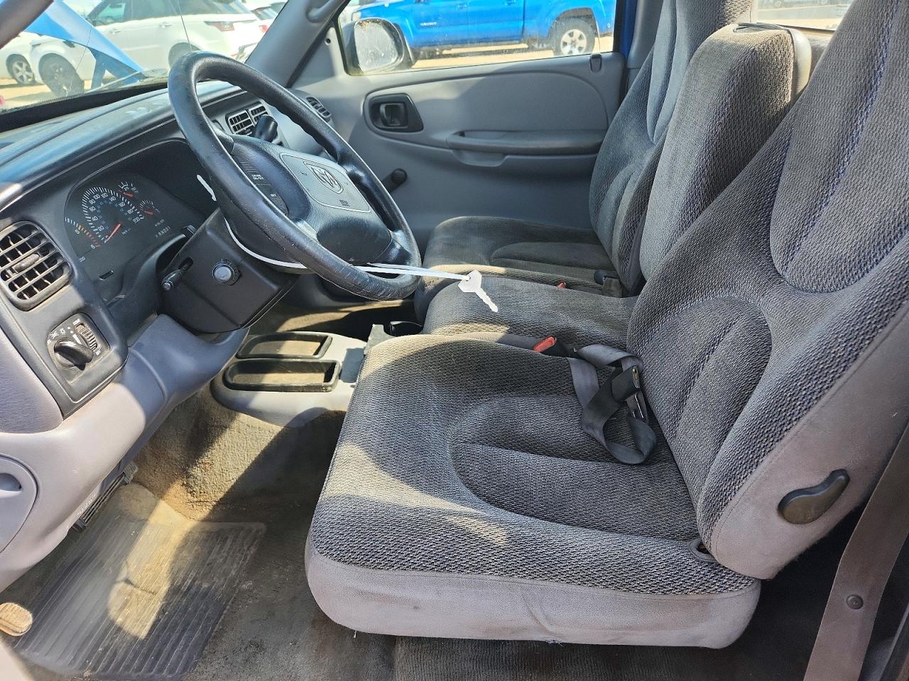 2000 Dodge Dakota Синий vin: 1B7FL26X5YS598328