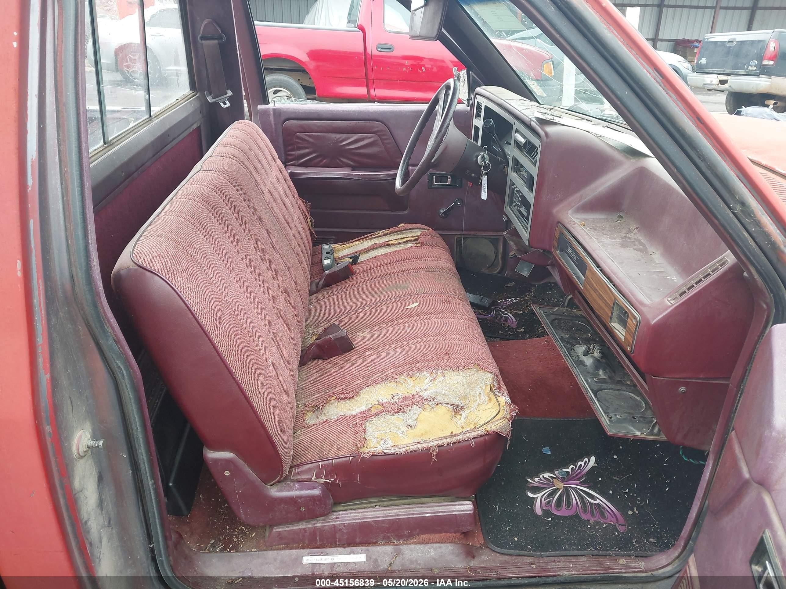 1989 Dodge Dakota   Red vin: 1B7FL26X7KS012333