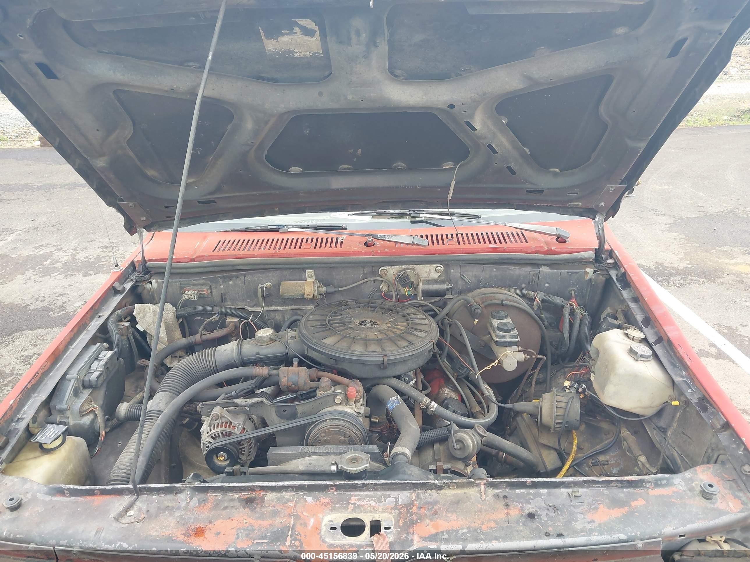 1989 Dodge Dakota   Red vin: 1B7FL26X7KS012333