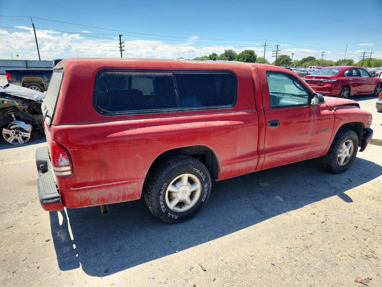 2000 Dodge Dakota Red vin: 1B7FL26X8YS742647
