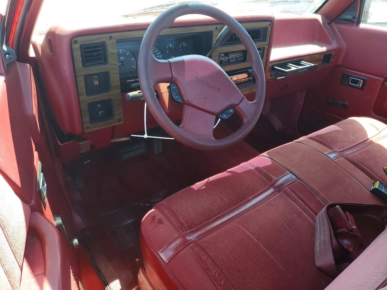 1993 Dodge Dakota Red vin: 1B7FL26X9PS281506