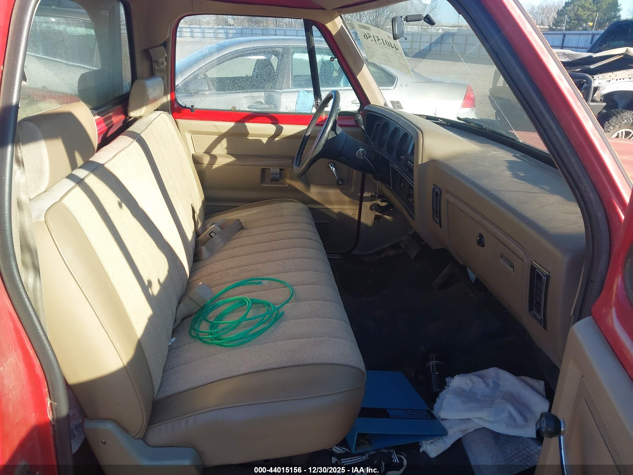 1990 Dodge D-series D150s Красный vin: 1B7GE06Y3LS657431
