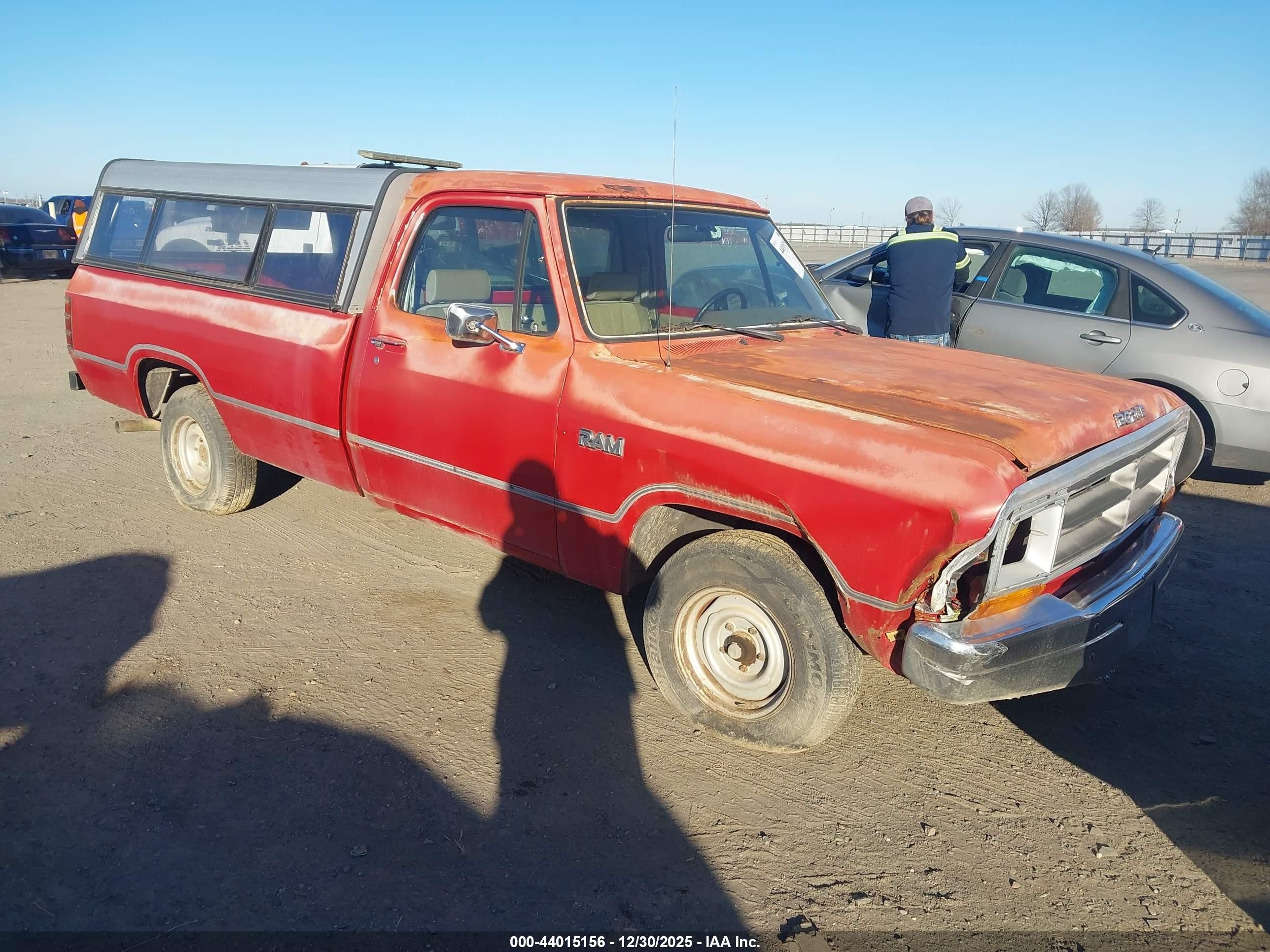1990 Dodge D-series D150s Красный vin: 1B7GE06Y3LS657431