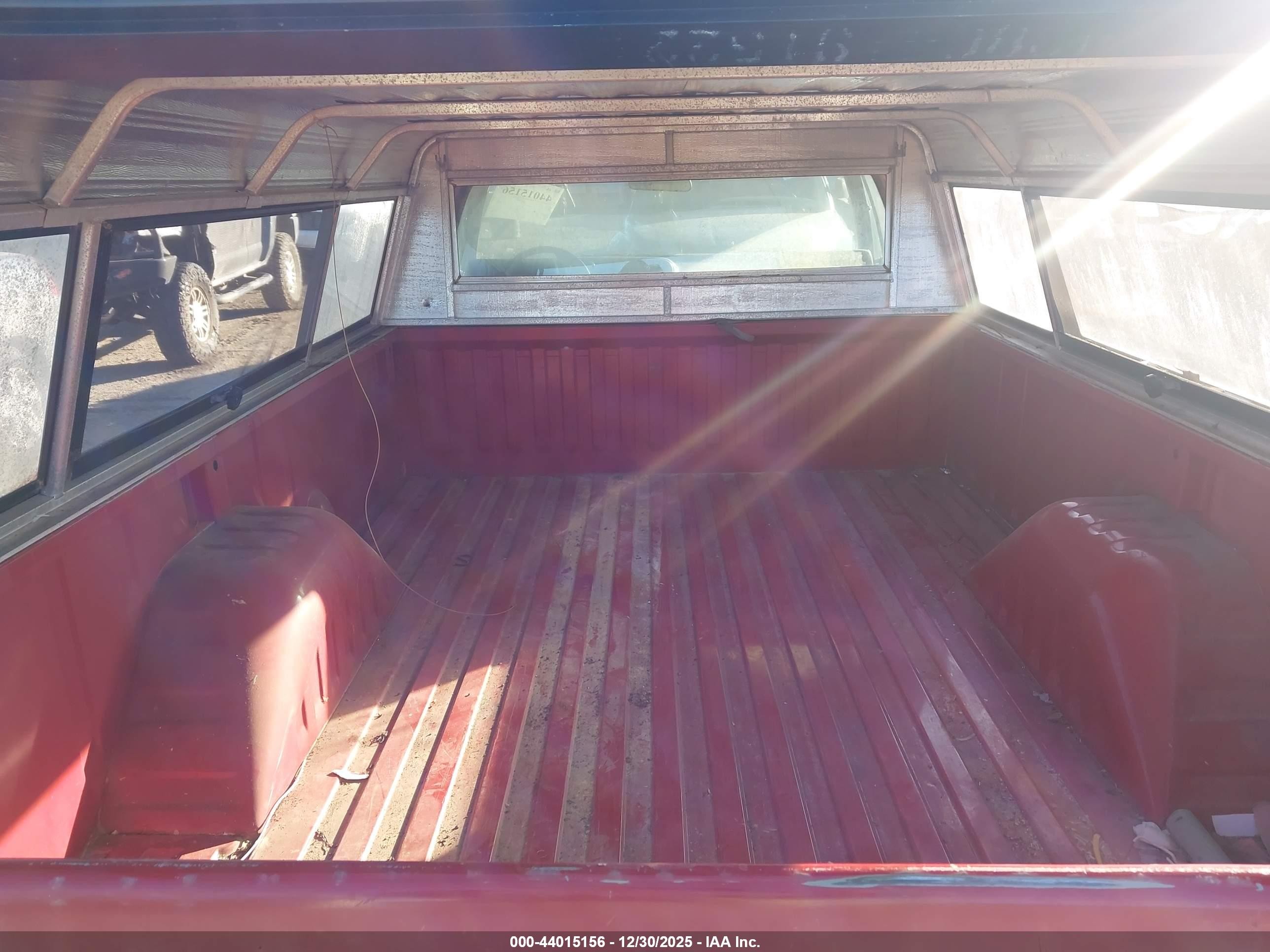 1990 Dodge D-series D150s Красный vin: 1B7GE06Y3LS657431