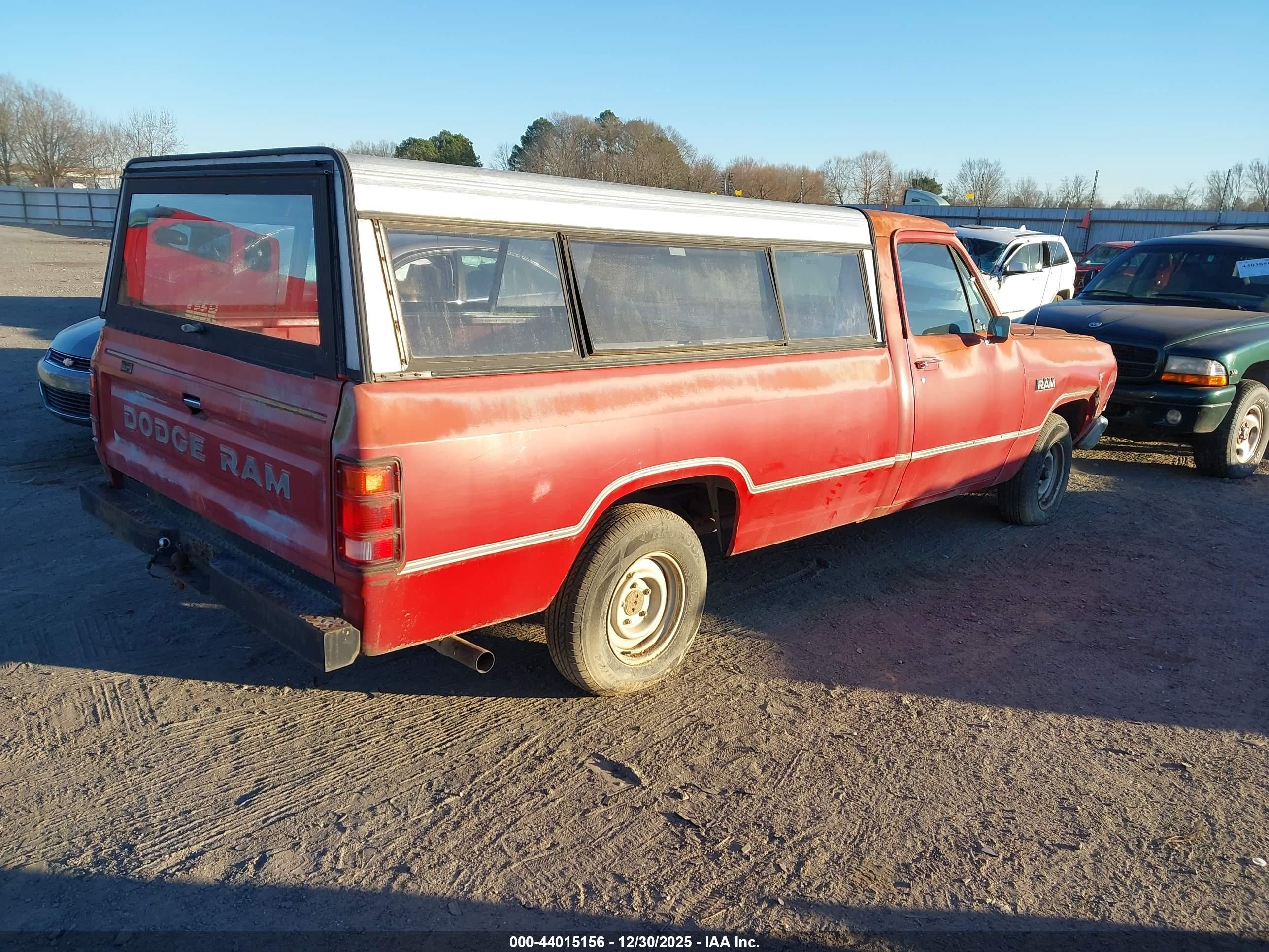 1990 Dodge D-series D150s Красный vin: 1B7GE06Y3LS657431