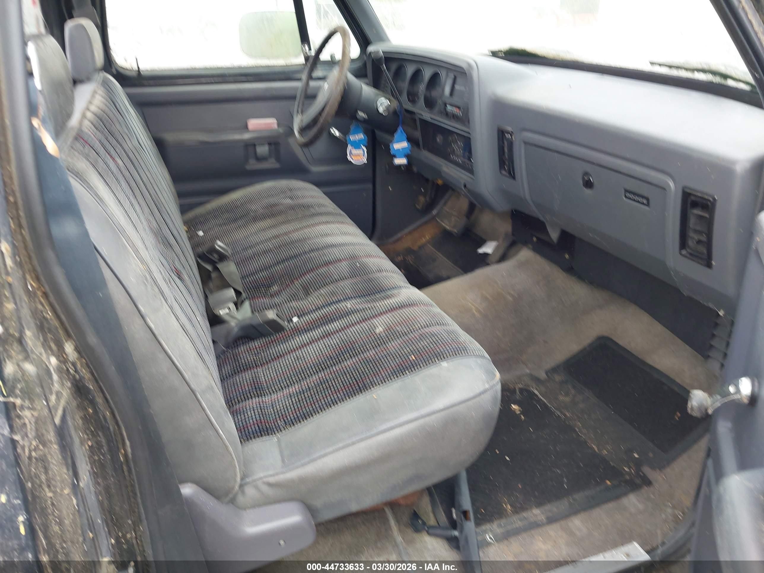 1990 Dodge D-series D150 Черный vin: 1B7GE16Y2LS754593