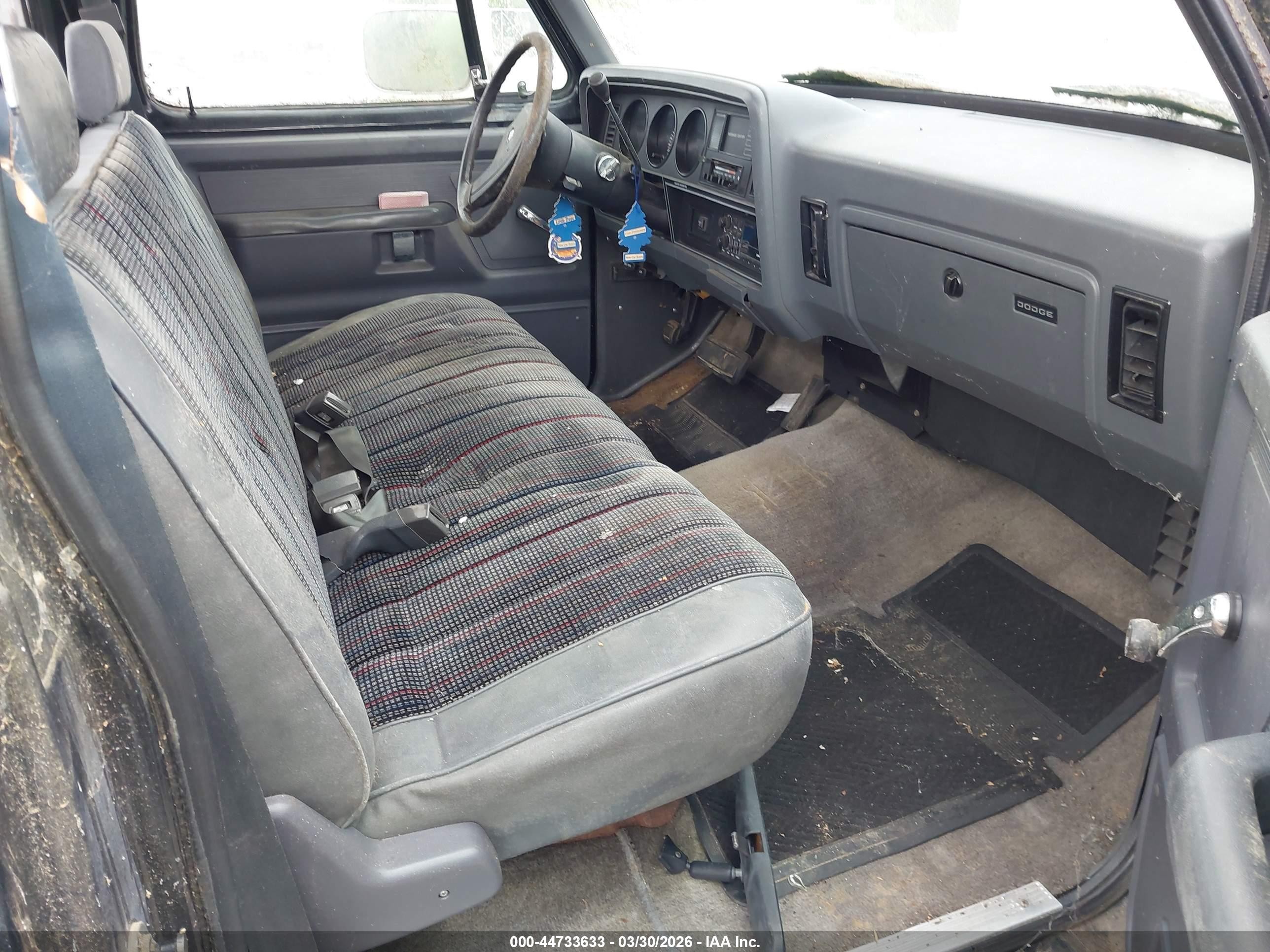 1990 Dodge D-series D150 Черный vin: 1B7GE16Y2LS754593
