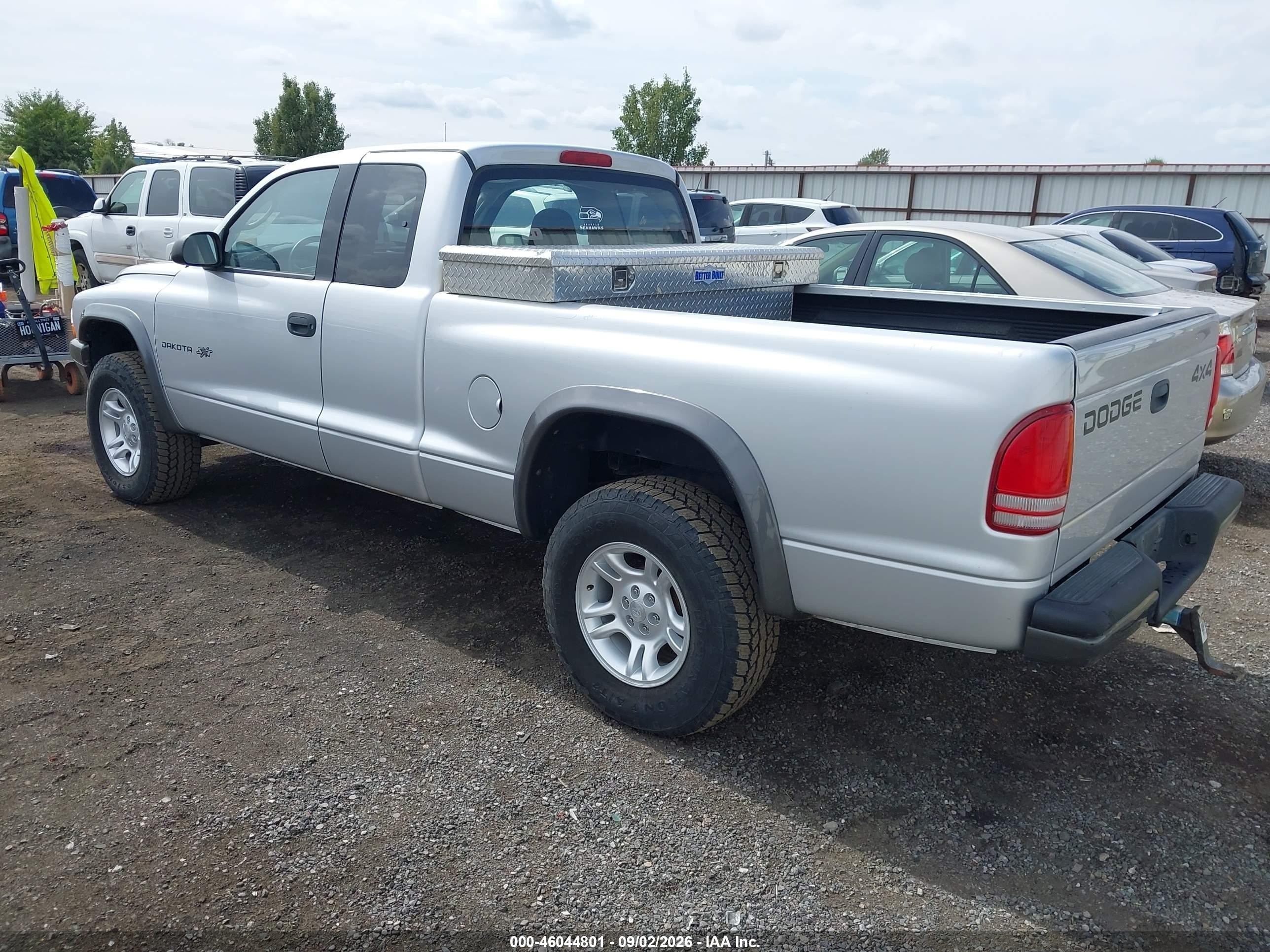 2002 Dodge Dakota   Silver vin: 1B7GG12XX2S600655