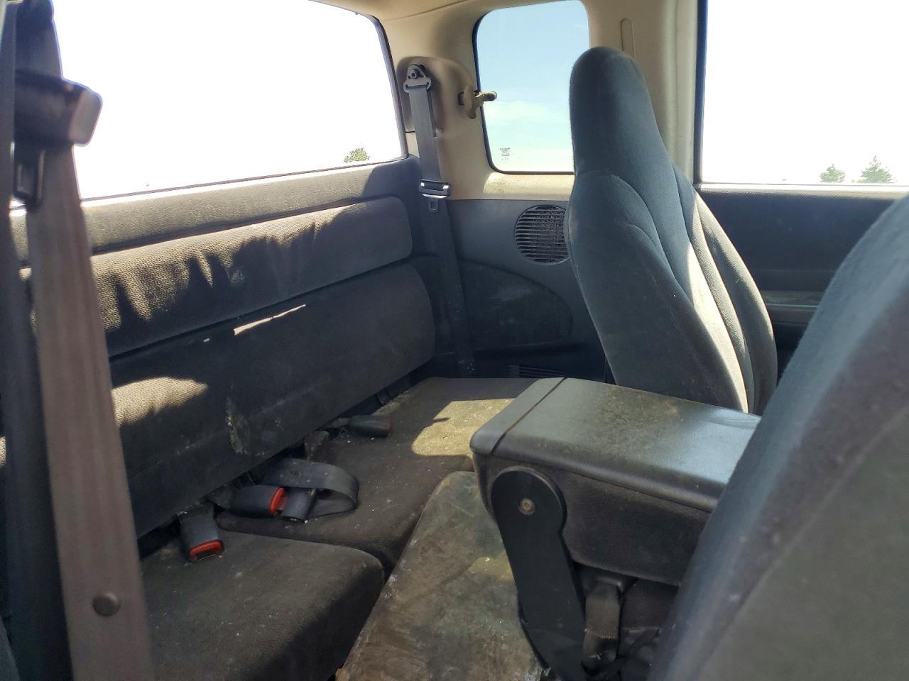 2001 Dodge Dakota White vin: 1B7GG22NX1S184710