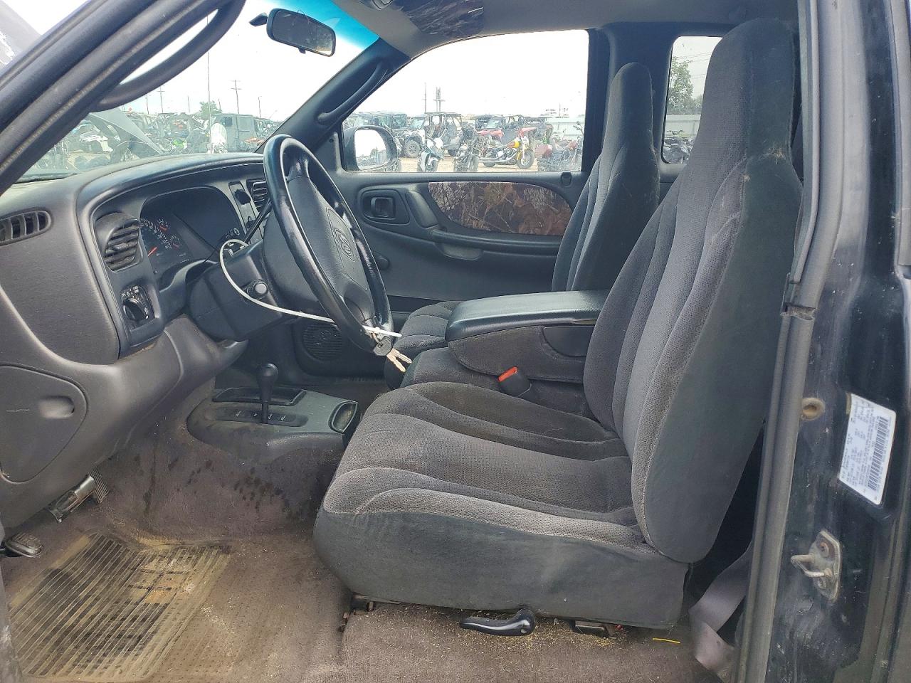 2000 Dodge Dakota Black vin: 1B7GG22X8YS584549