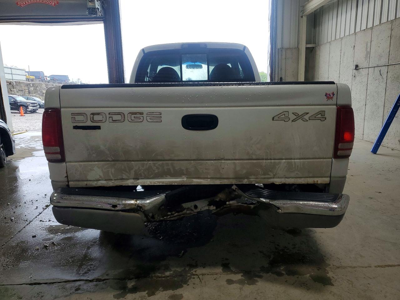 1998 Dodge Dakota White vin: 1B7GG22XXWS620321