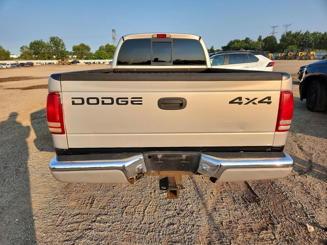 2000 Dodge Dakota Серебряный vin: 1B7GG22XXYS530167