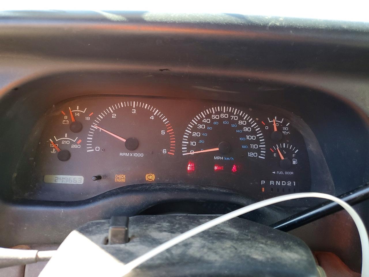 1998 Dodge Dakota White vin: 1B7GG22YXWS744095