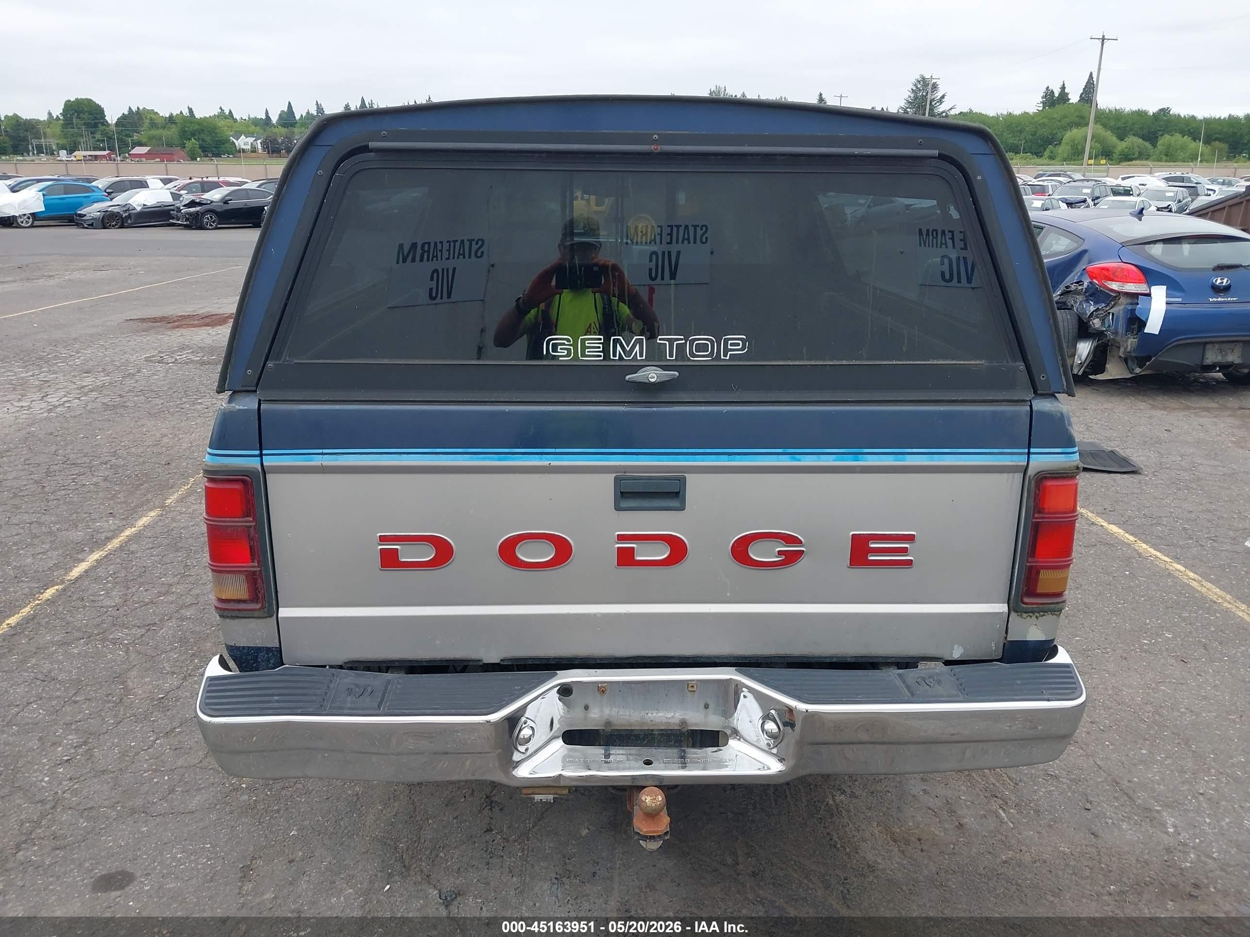 1993 Dodge Dakota   Dark Blue vin: 1B7GG23X0PS161042