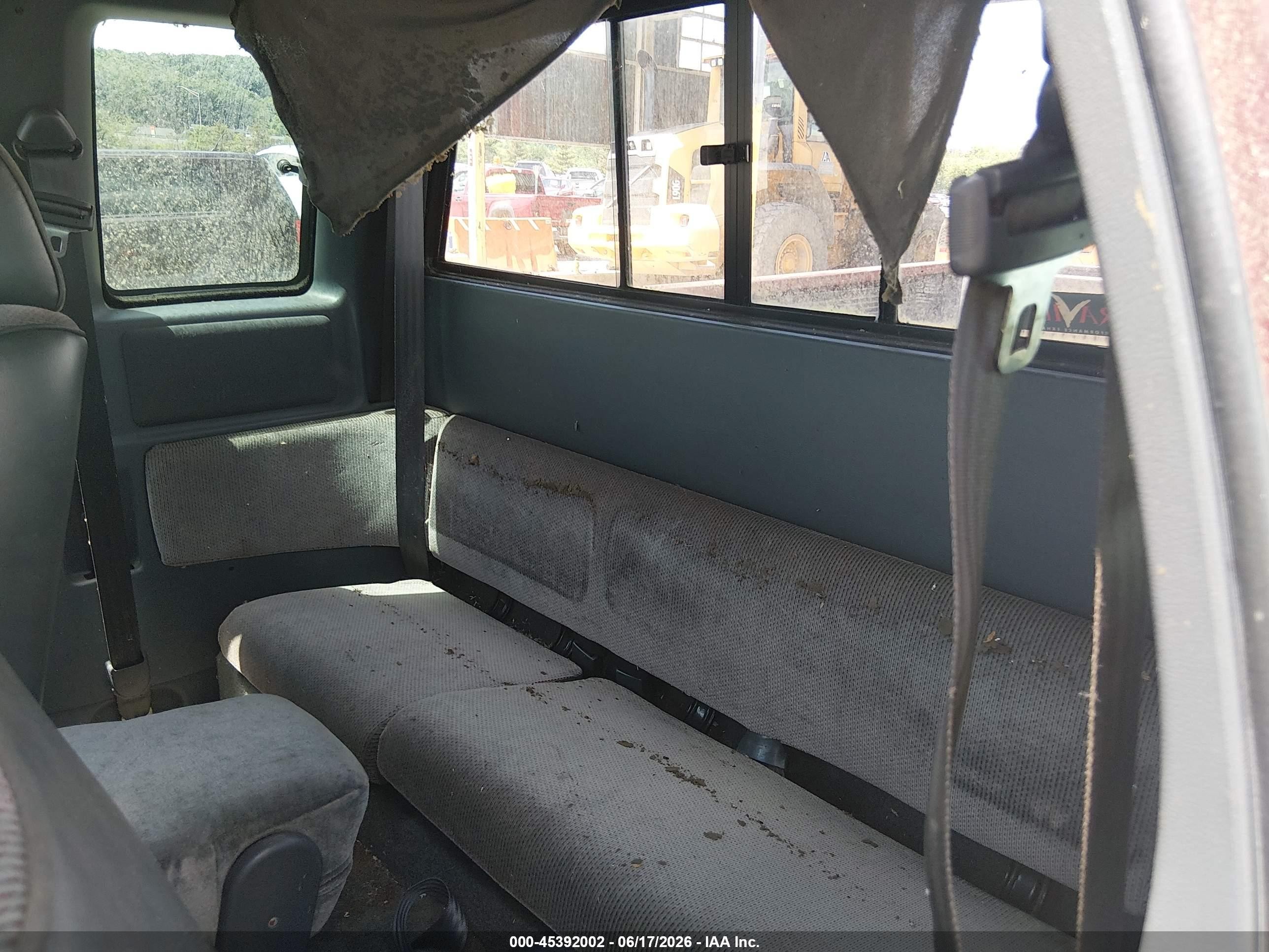 1993 Dodge Dakota   Burgundy vin: 1B7GG23Y0PS290570