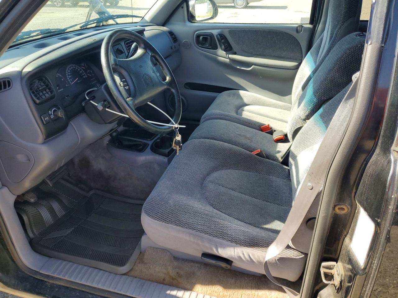 1997 Dodge Dakota Black vin: 1B7GG23Y2VS238161