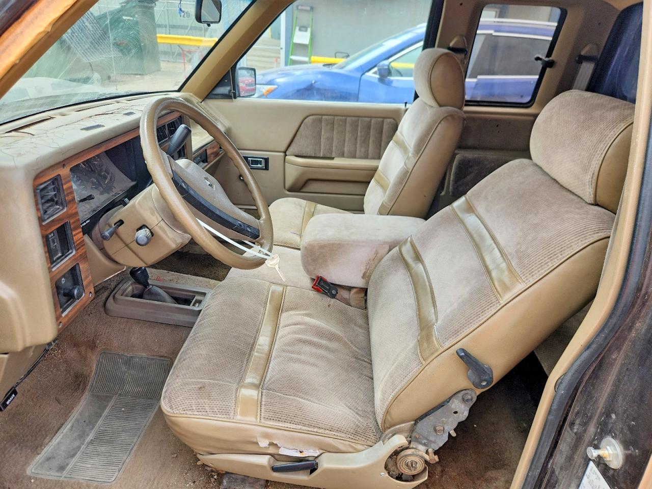 1991 Dodge Dakota Tan vin: 1B7GG23Y3MS277663