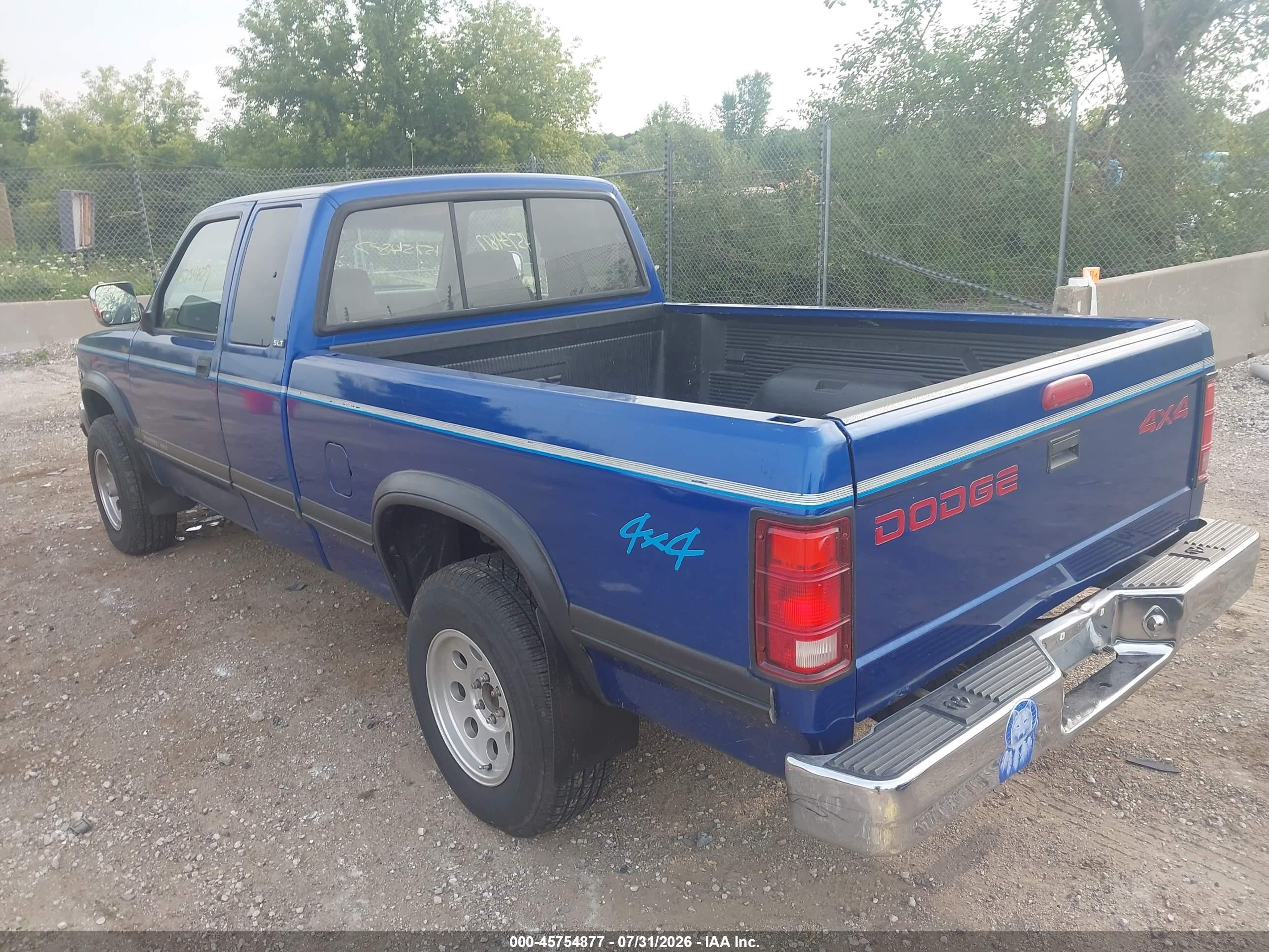 1996 Dodge Dakota   Blue vin: 1B7GG23Y7TS560372