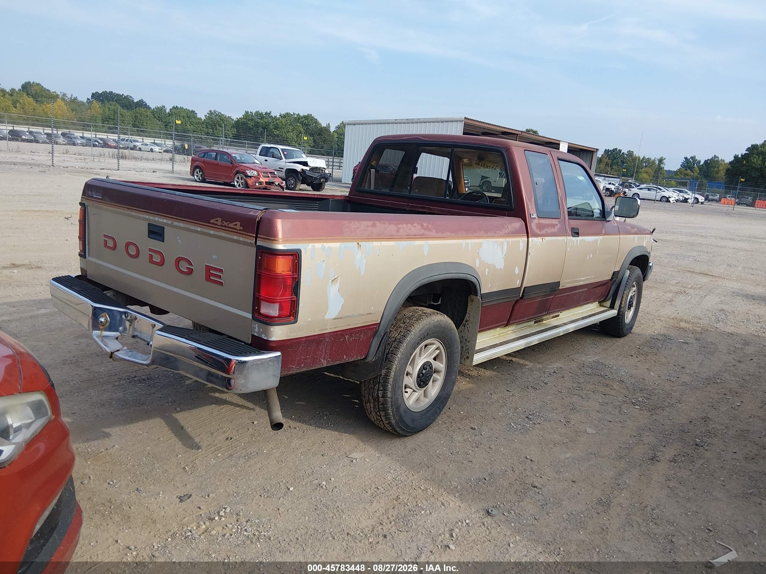 1992 Dodge Dakota   Red vin: 1B7GG23Y8NS567950