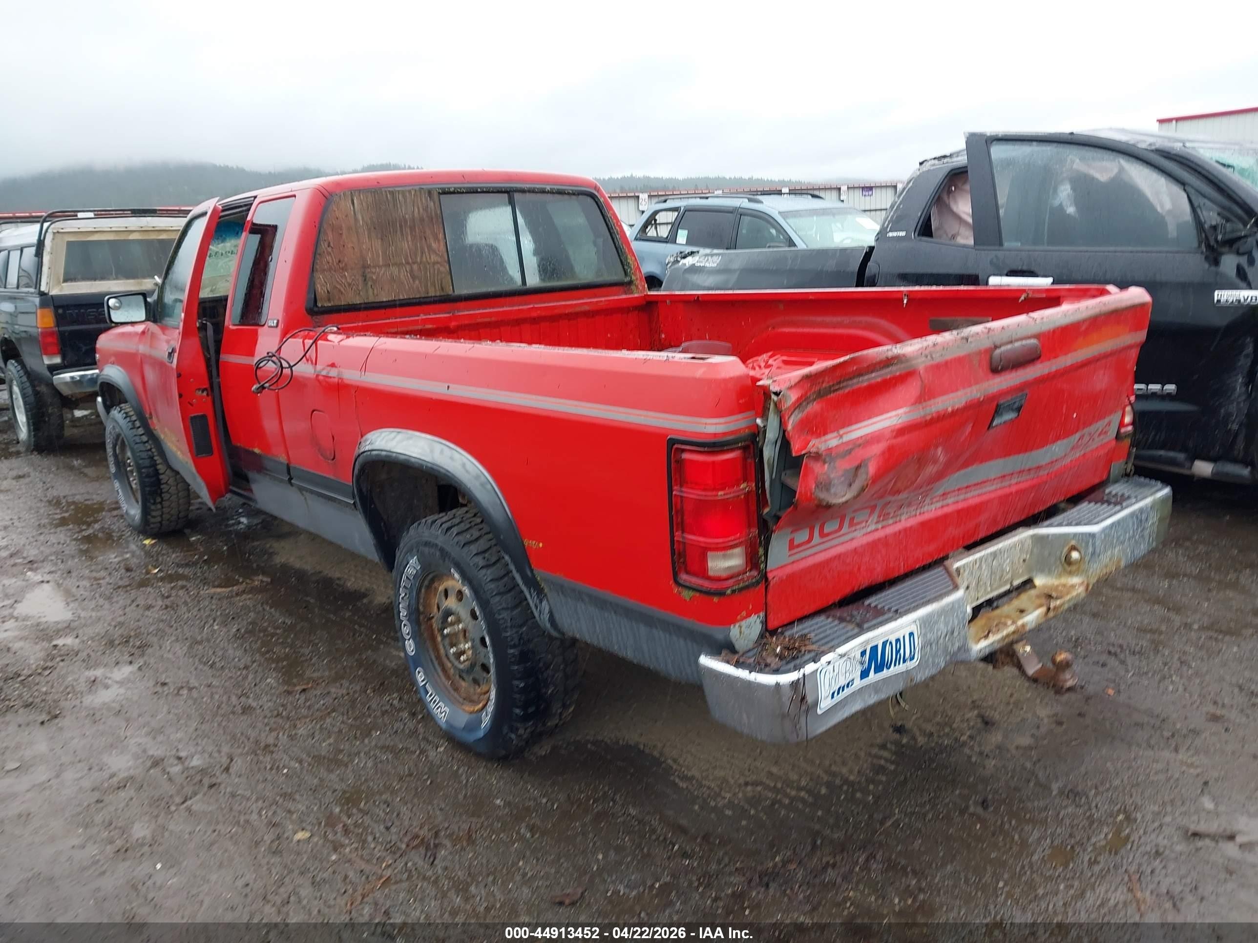 1995 Dodge Dakota   Red vin: 1B7GG23YXSS251042