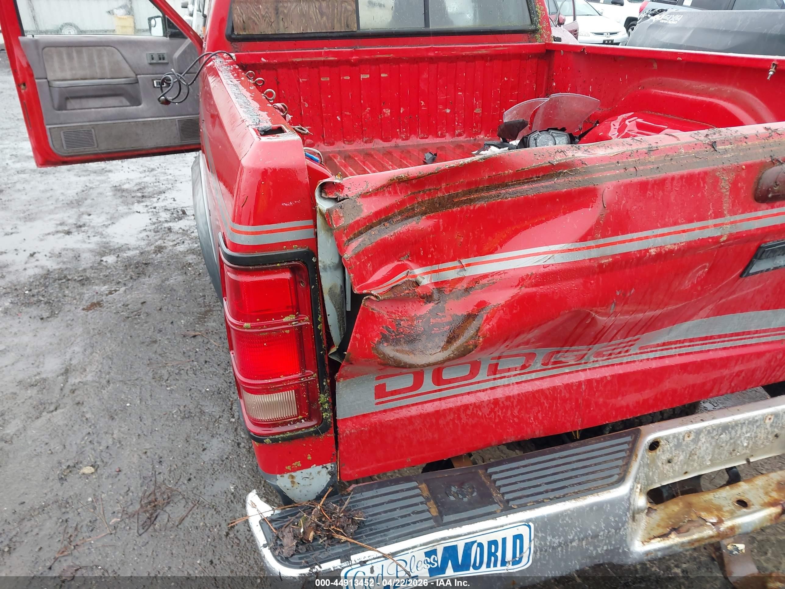 1995 Dodge Dakota   Red vin: 1B7GG23YXSS251042