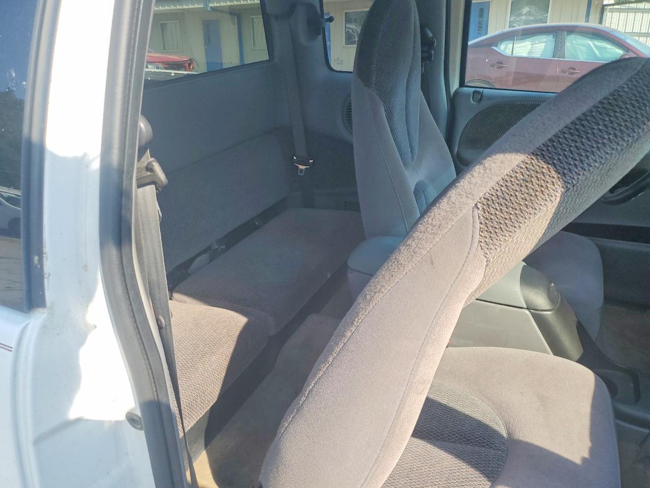 1997 Dodge Dakota White vin: 1B7GG23YXVS198931