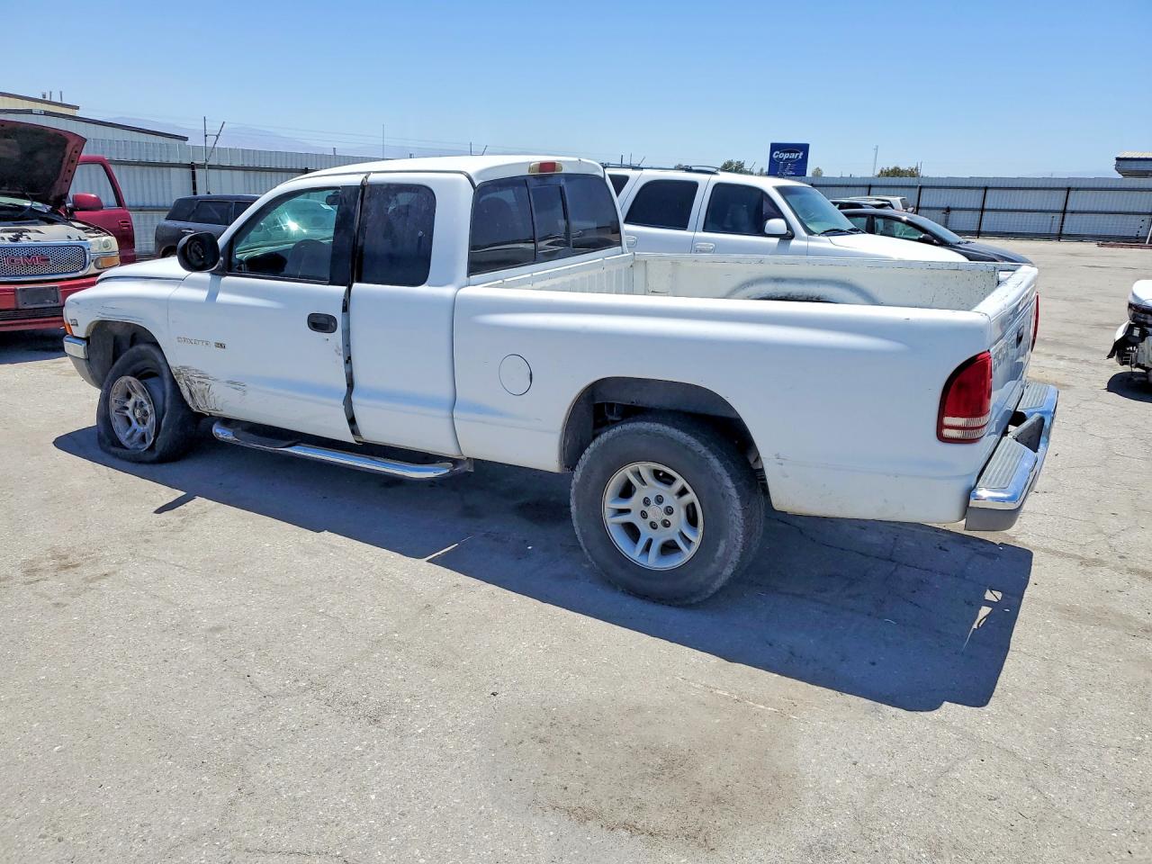 1997 Dodge Club Cab White vin: 1B7GG23YXVS264703