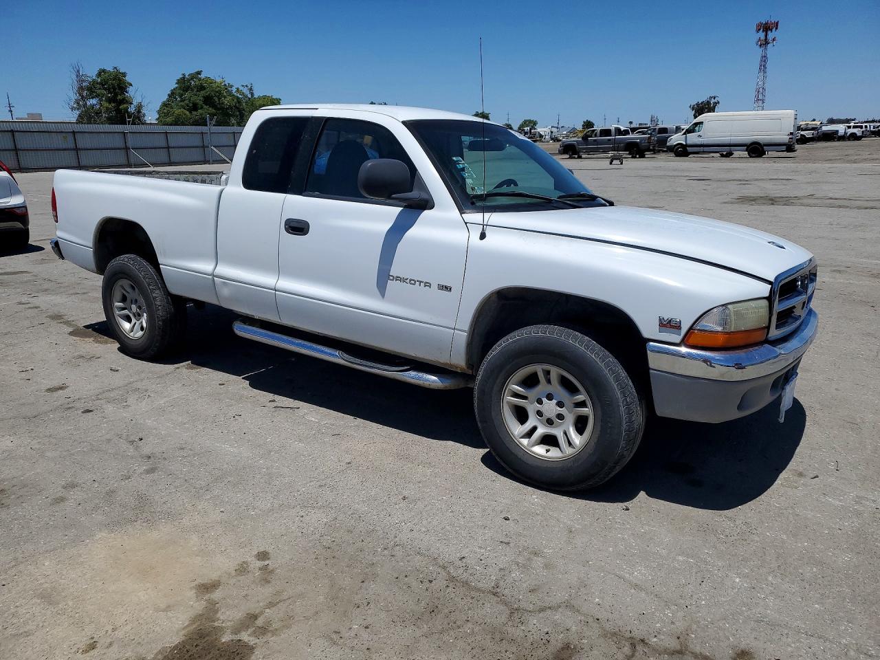 1997 Dodge Club Cab White vin: 1B7GG23YXVS264703
