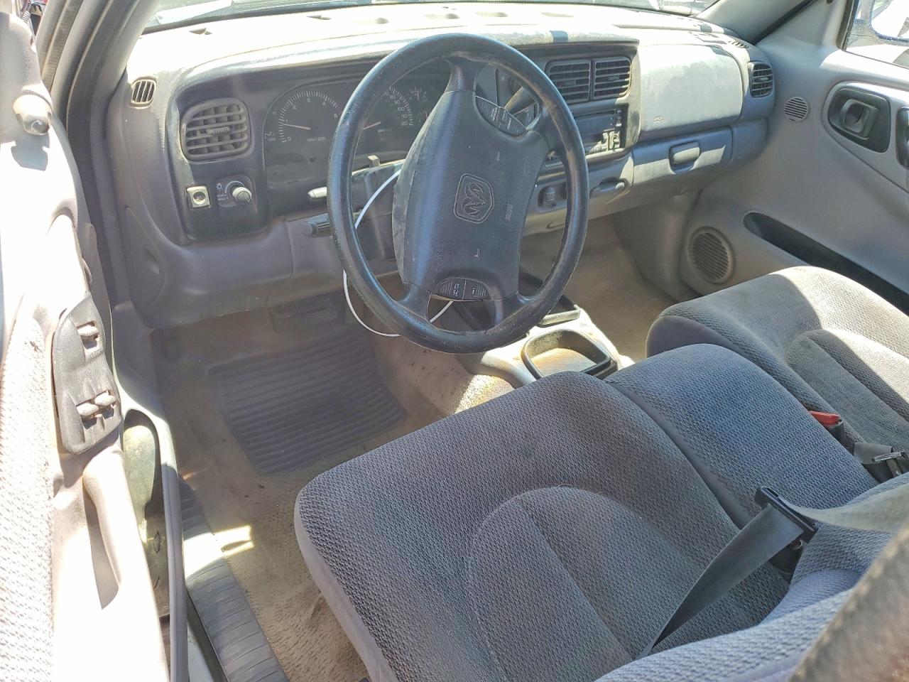 1997 Dodge Club Cab White vin: 1B7GG23YXVS264703