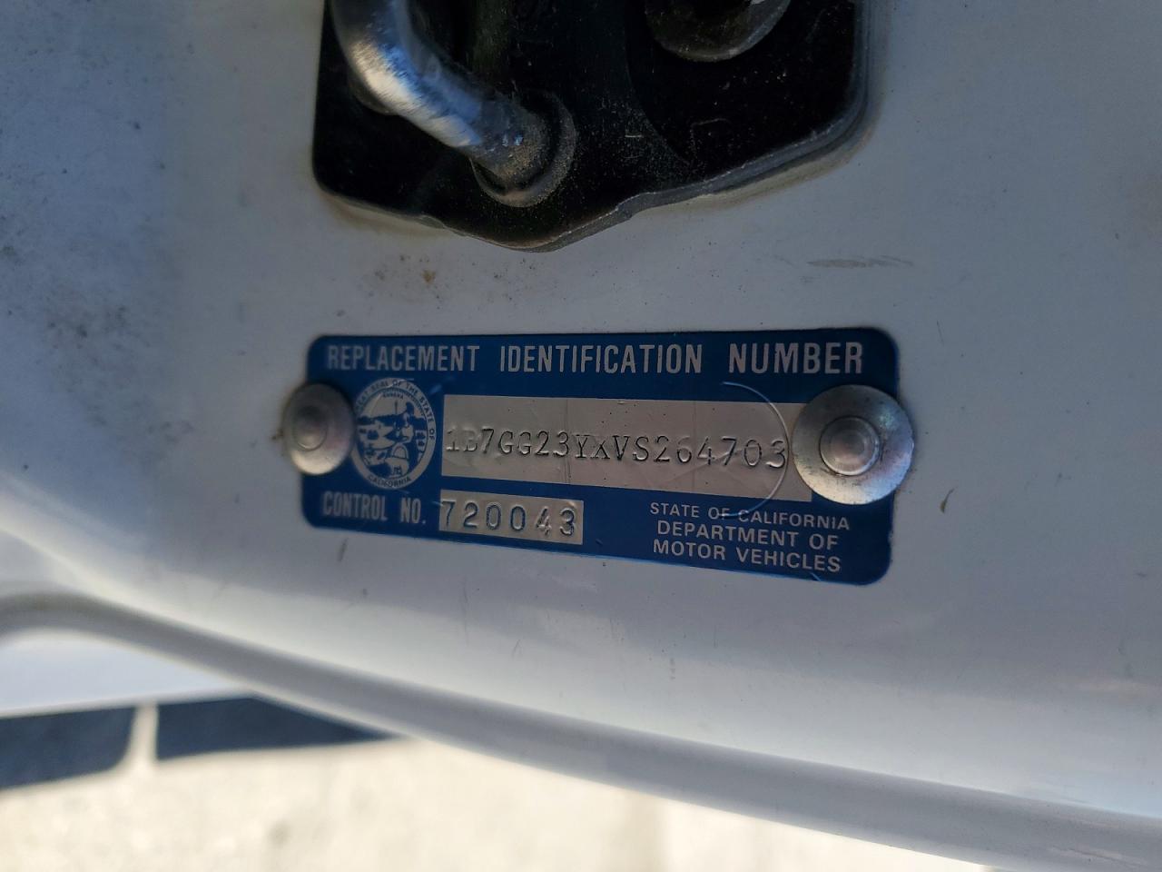 1997 Dodge Club Cab White vin: 1B7GG23YXVS264703